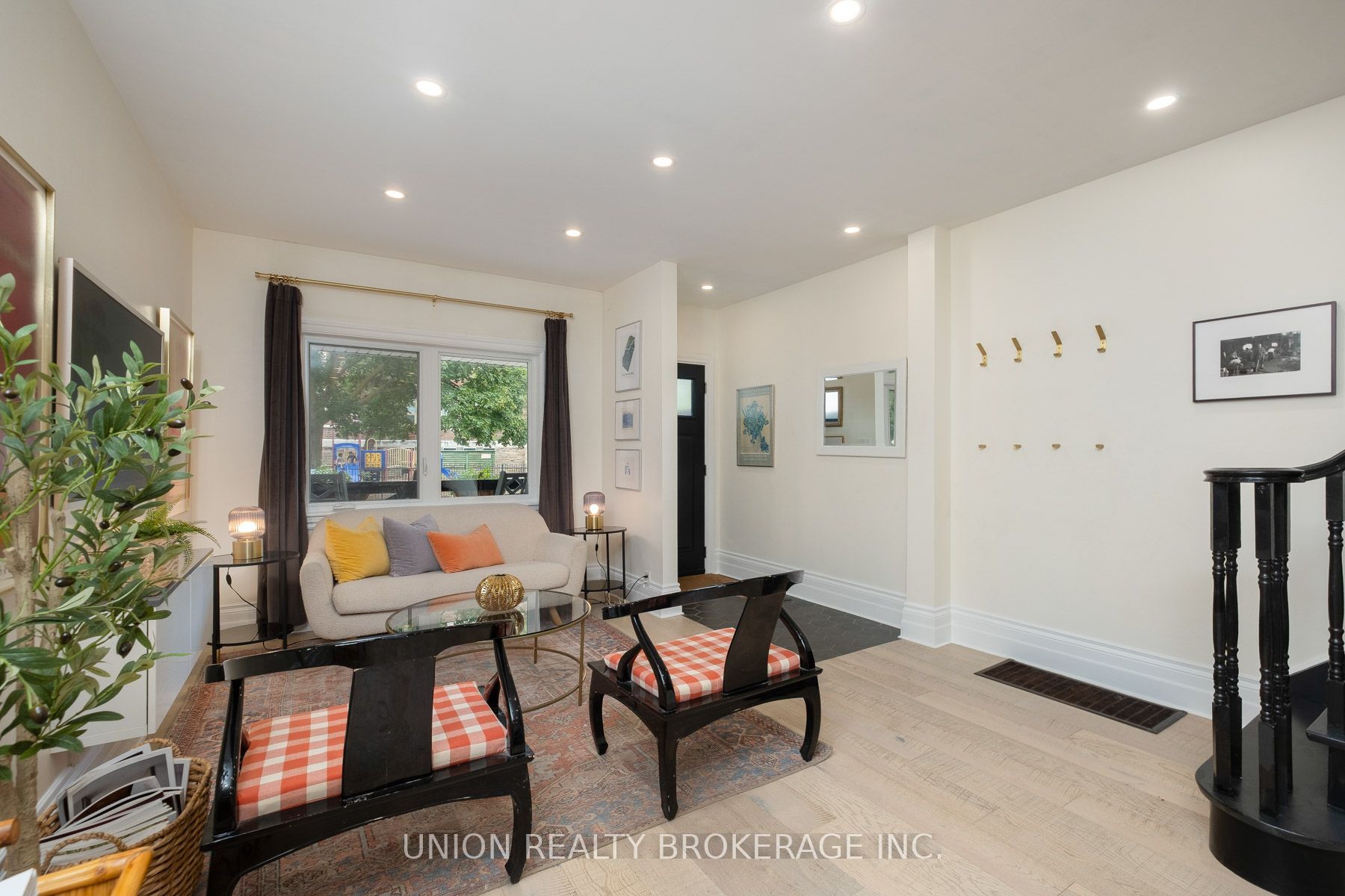 41 Turnberry Avenue, Toronto, ON M6N 1P7 photo 5