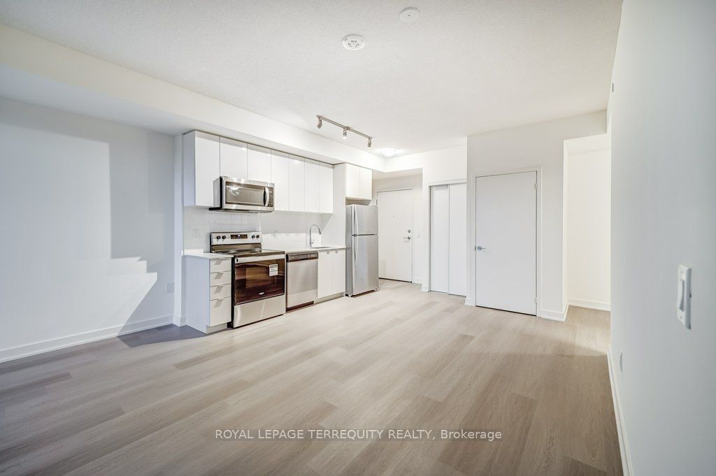 859 The Queensway 614, Toronto, ON M8Z 1N8 photo 3