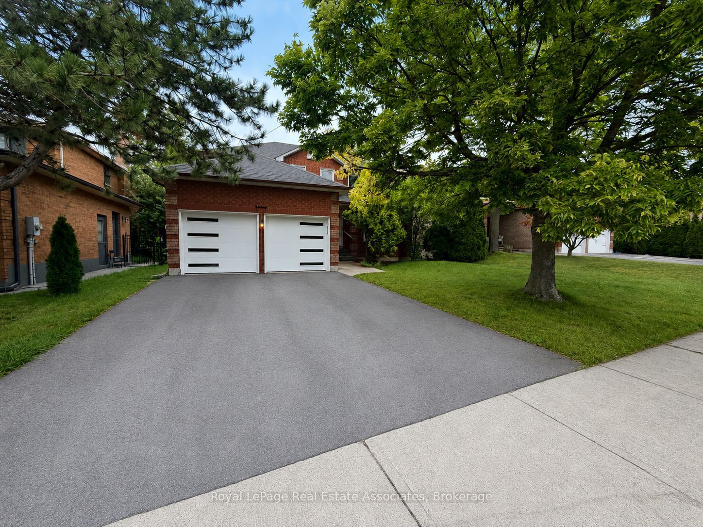 2551 Wynten Way, Oakville, ON L6J 7K5 photo 2