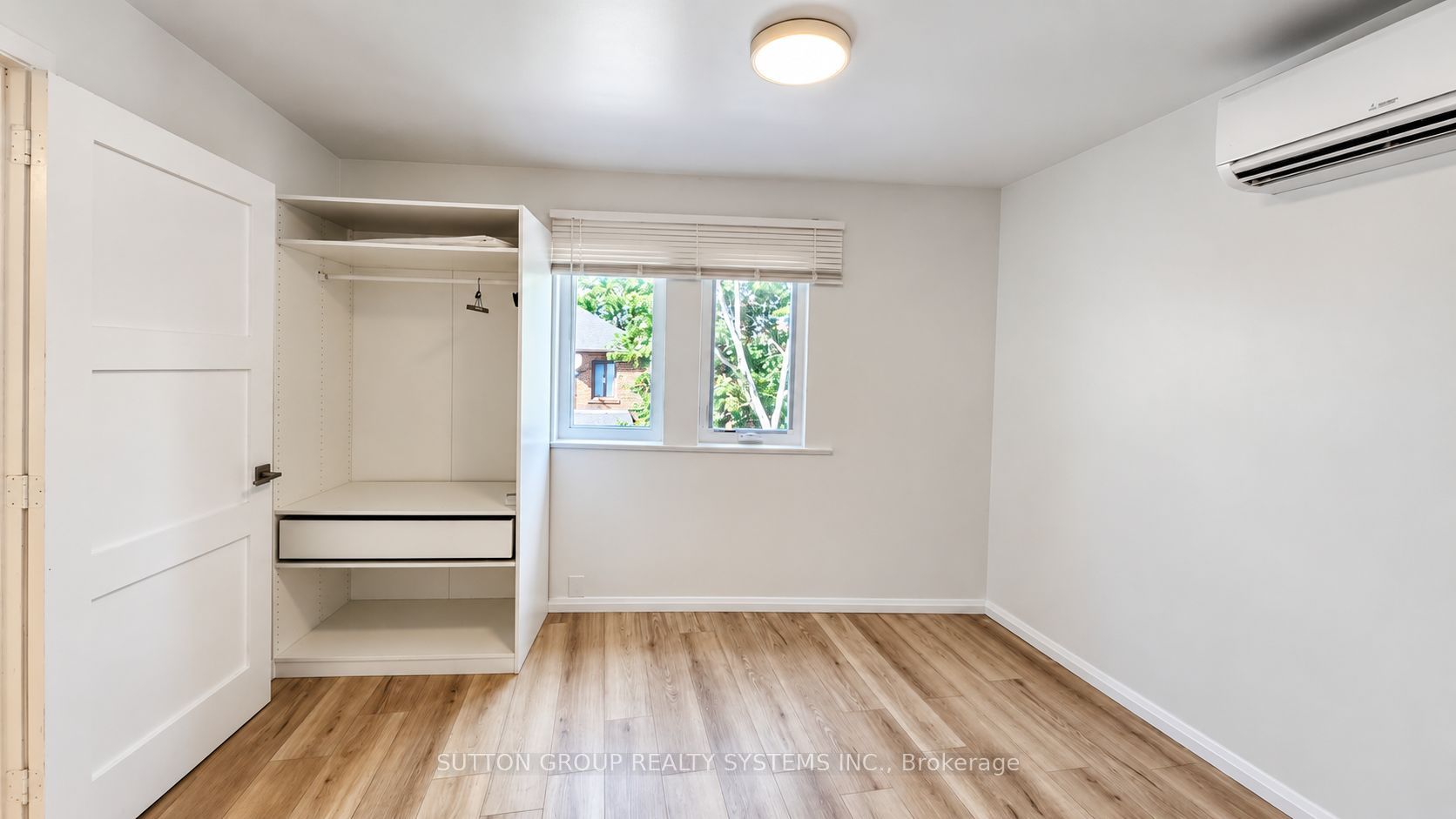 616 Rogers Road 2nd Floor, Toronto, ON M6M 1B8 photo 5