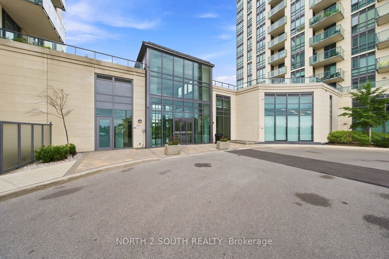 65 Yorkland Boulevard 804, Brampton, ON L6P 1B9 photo 2