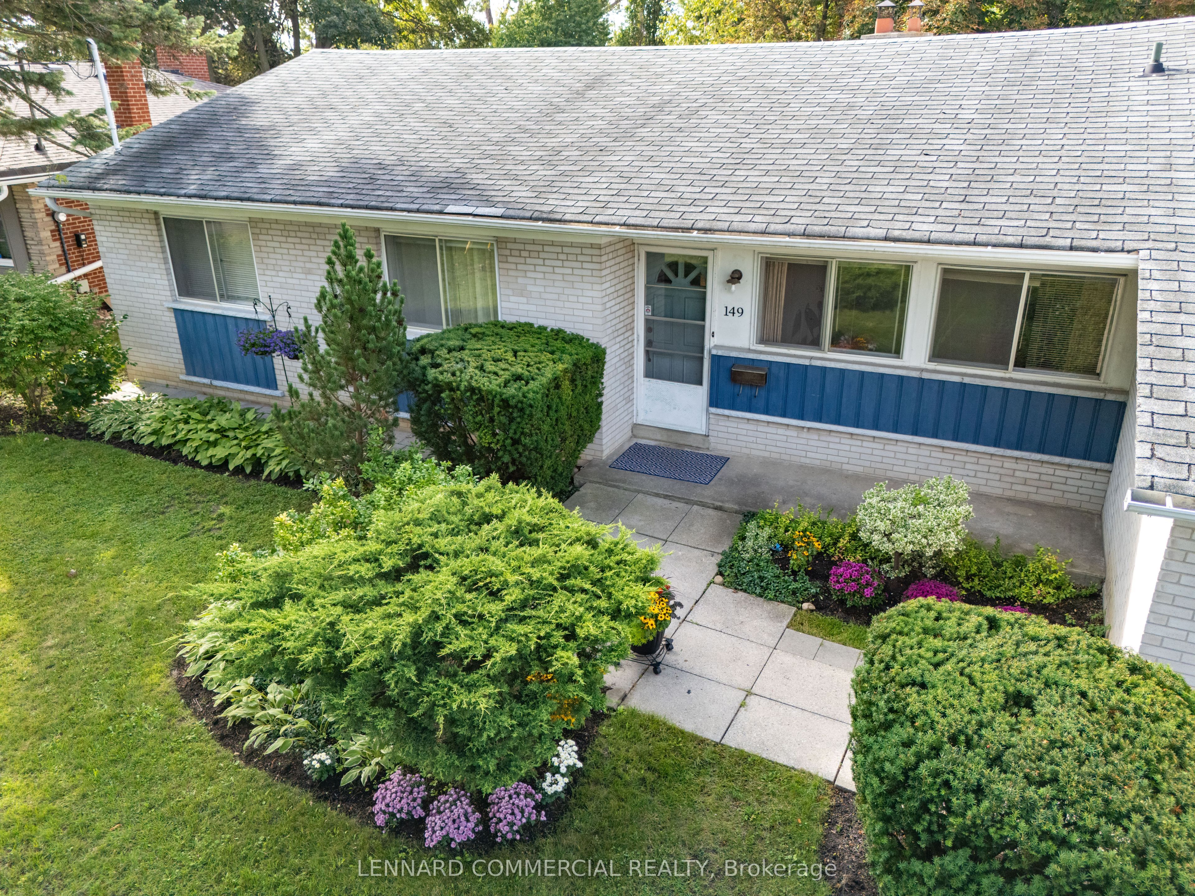 149 Verobeach Boulevard, Toronto, ON M9M 1R2