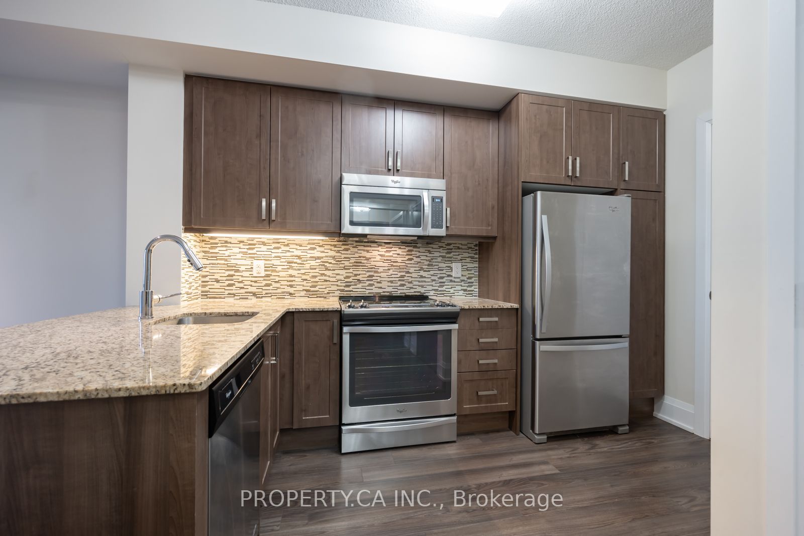 1 Old Mill Drive 613, Toronto, ON M6S 0A1 photo 4