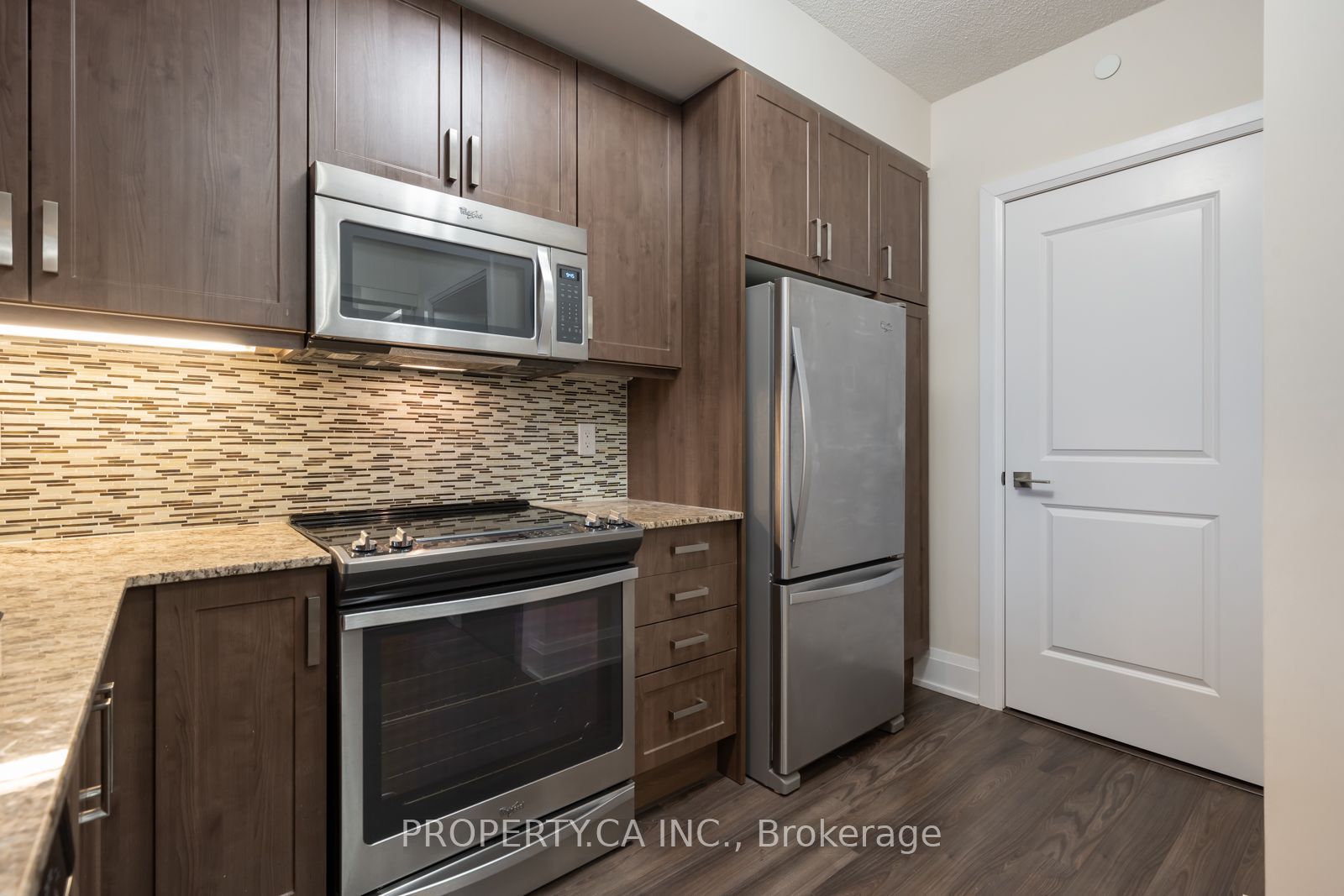 1 Old Mill Drive 613, Toronto, ON M6S 0A1 photo 5