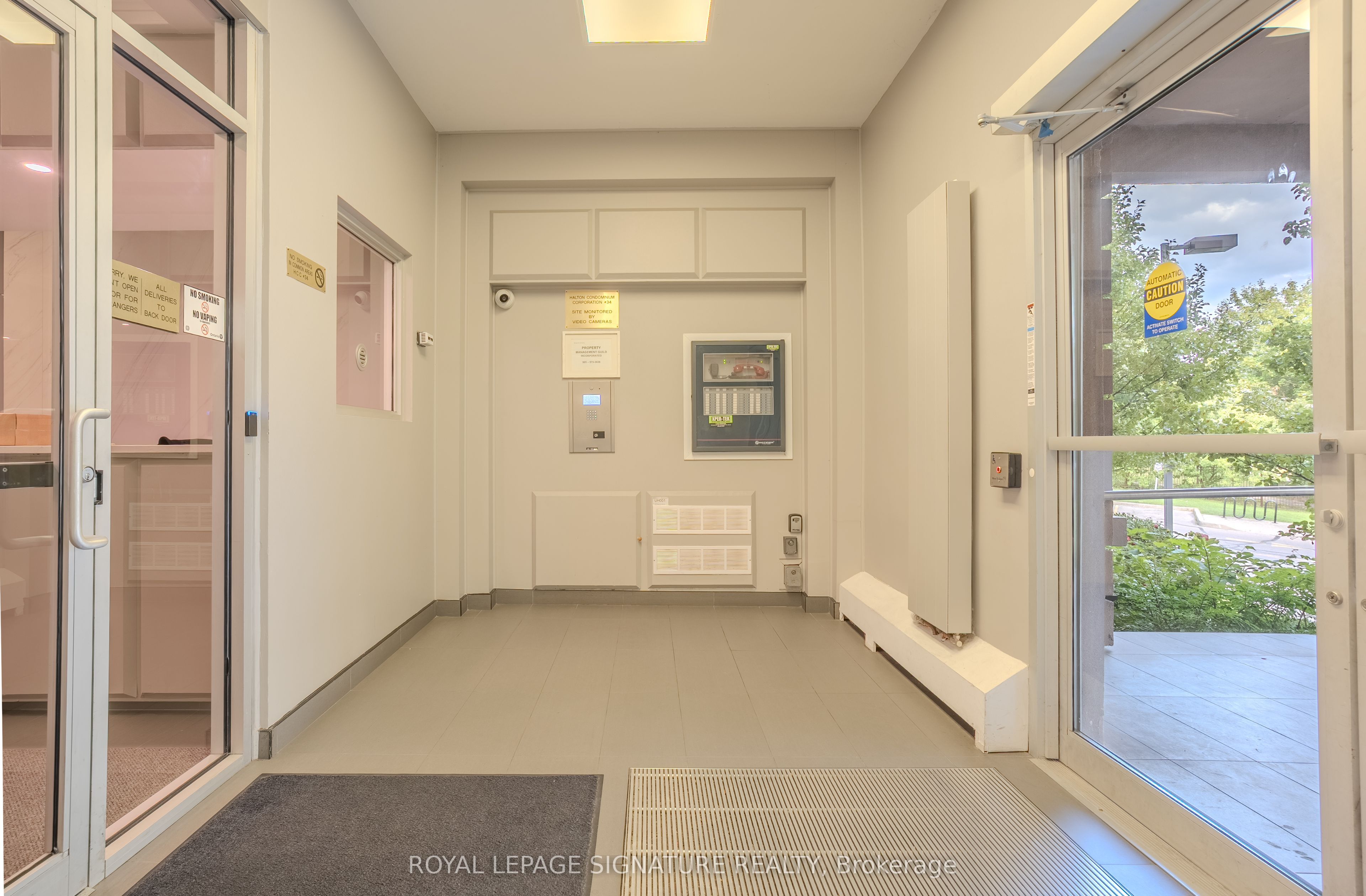975 Warwick Court 1608, Burlington, ON L7T 3Z7 photo 2