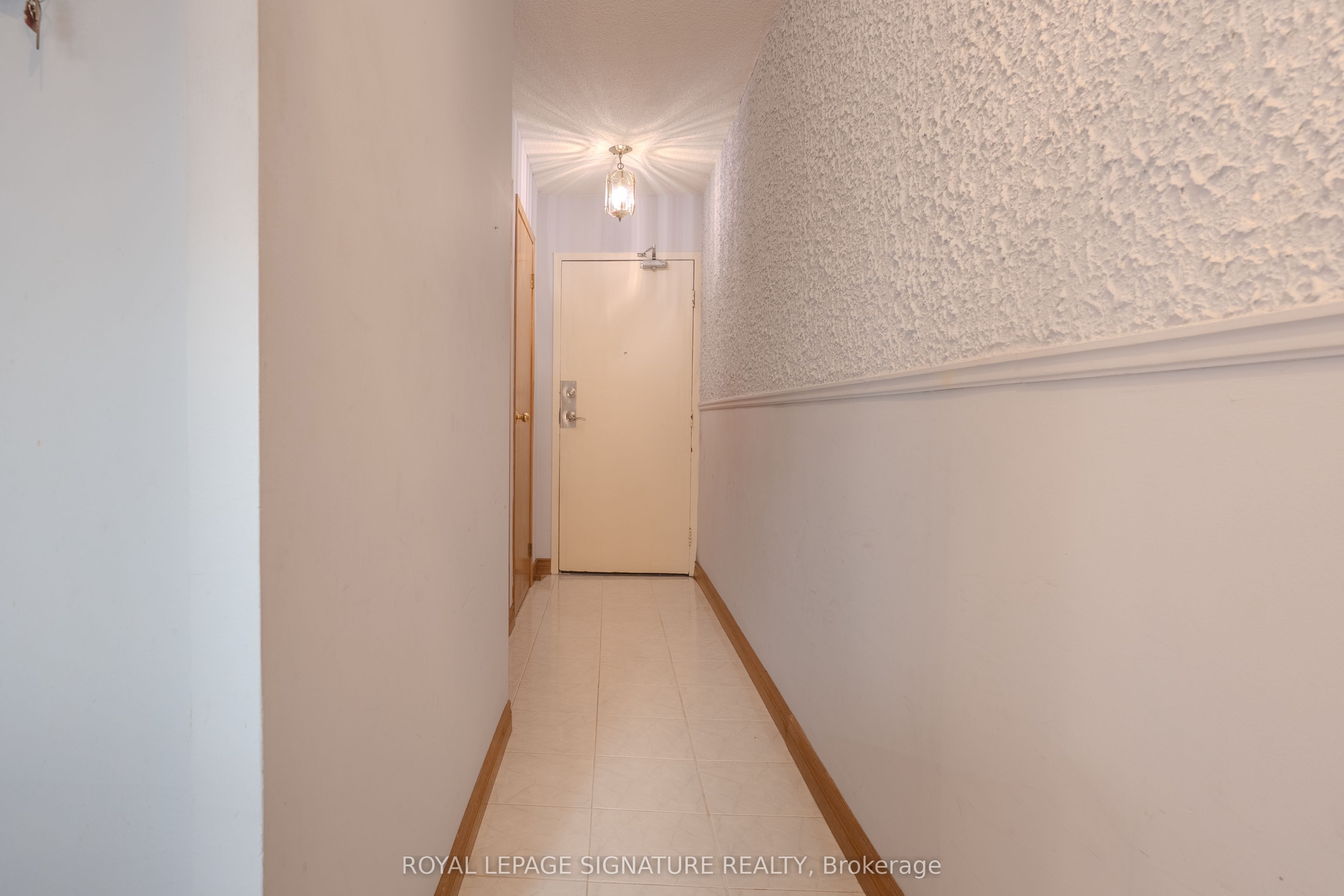 975 Warwick Court 1608, Burlington, ON L7T 3Z7 photo 4