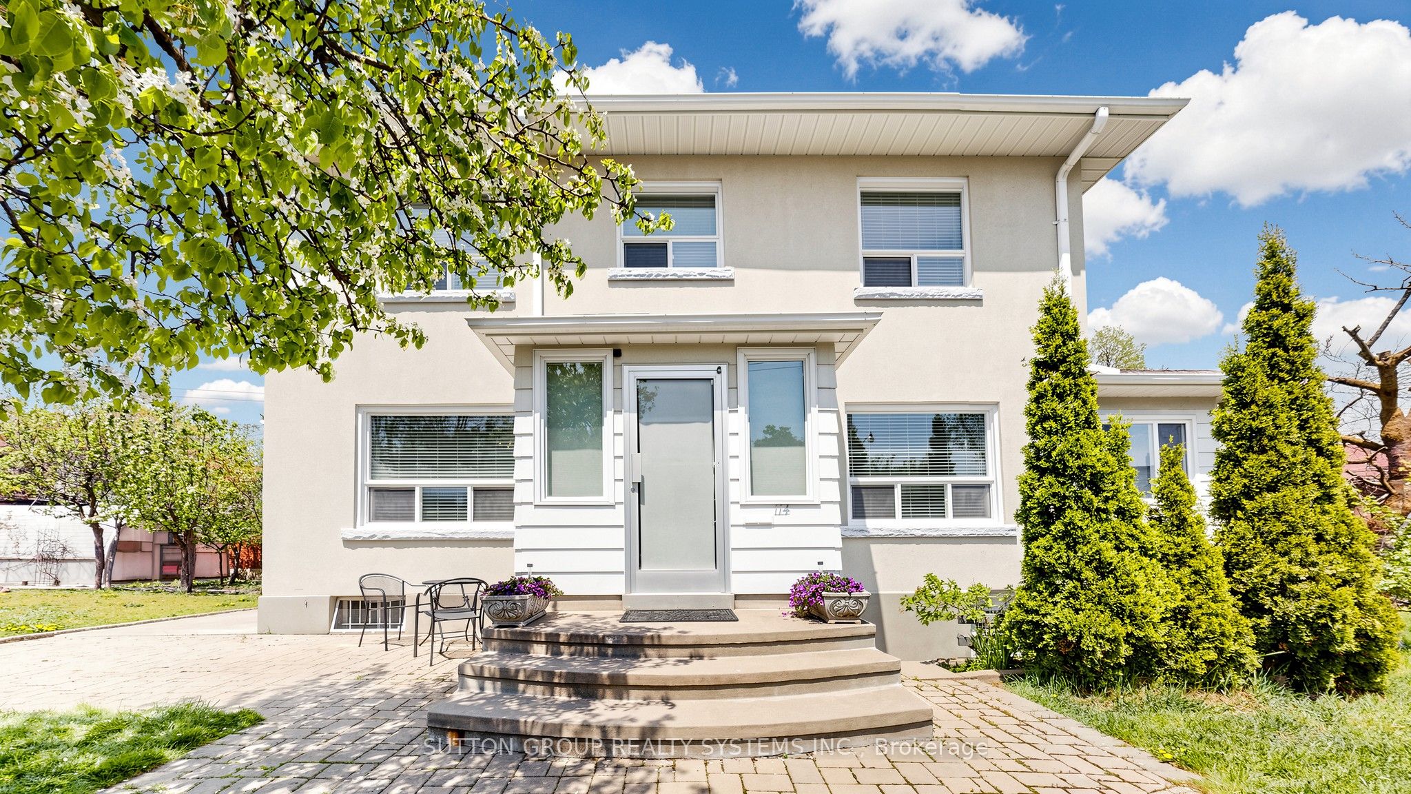 114 Rosemount Avenue, Toronto, ON M6H 2M7