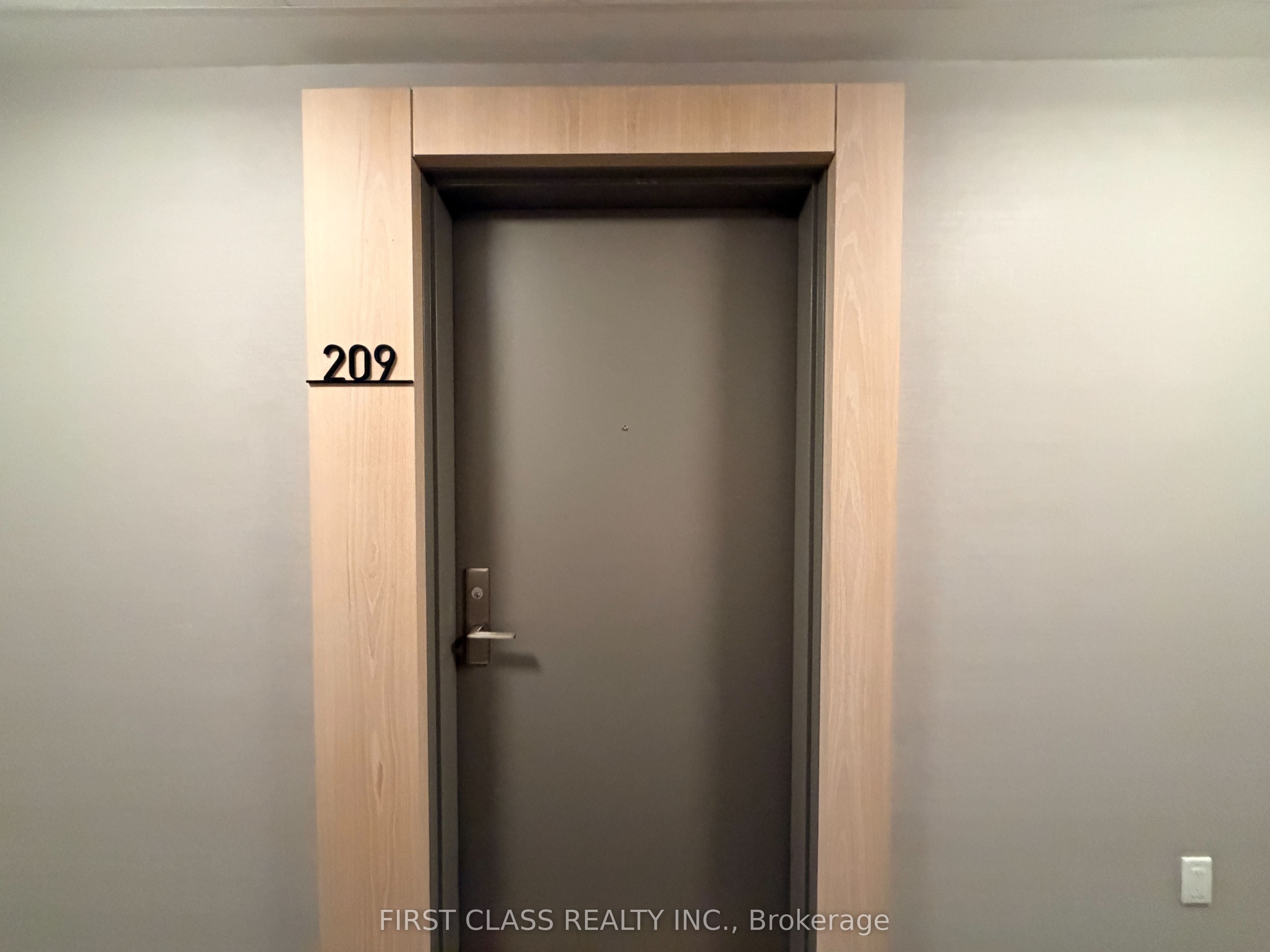 155 Downsview Park Boulevard 209, Toronto, ON M3K 2C5 photo 2