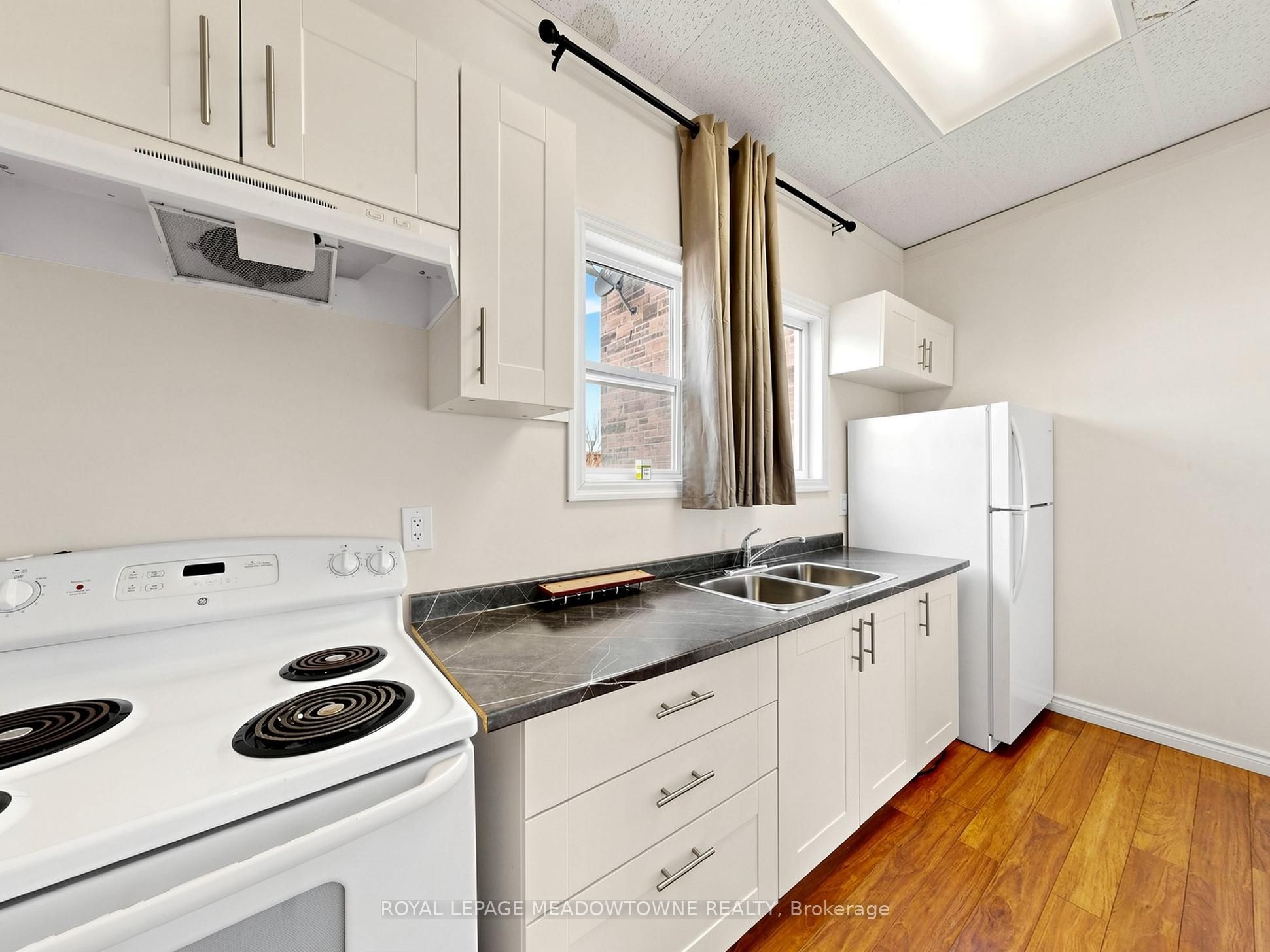 70 Mill Street 7, Halton Hills, ON L7G 2C9 photo 5