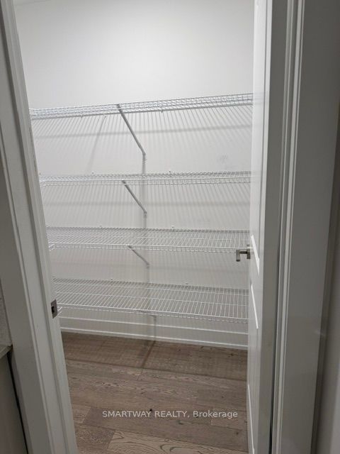1070 Douglas McCurdy Common 122, Mississauga, ON L5G 0C6 photo 5