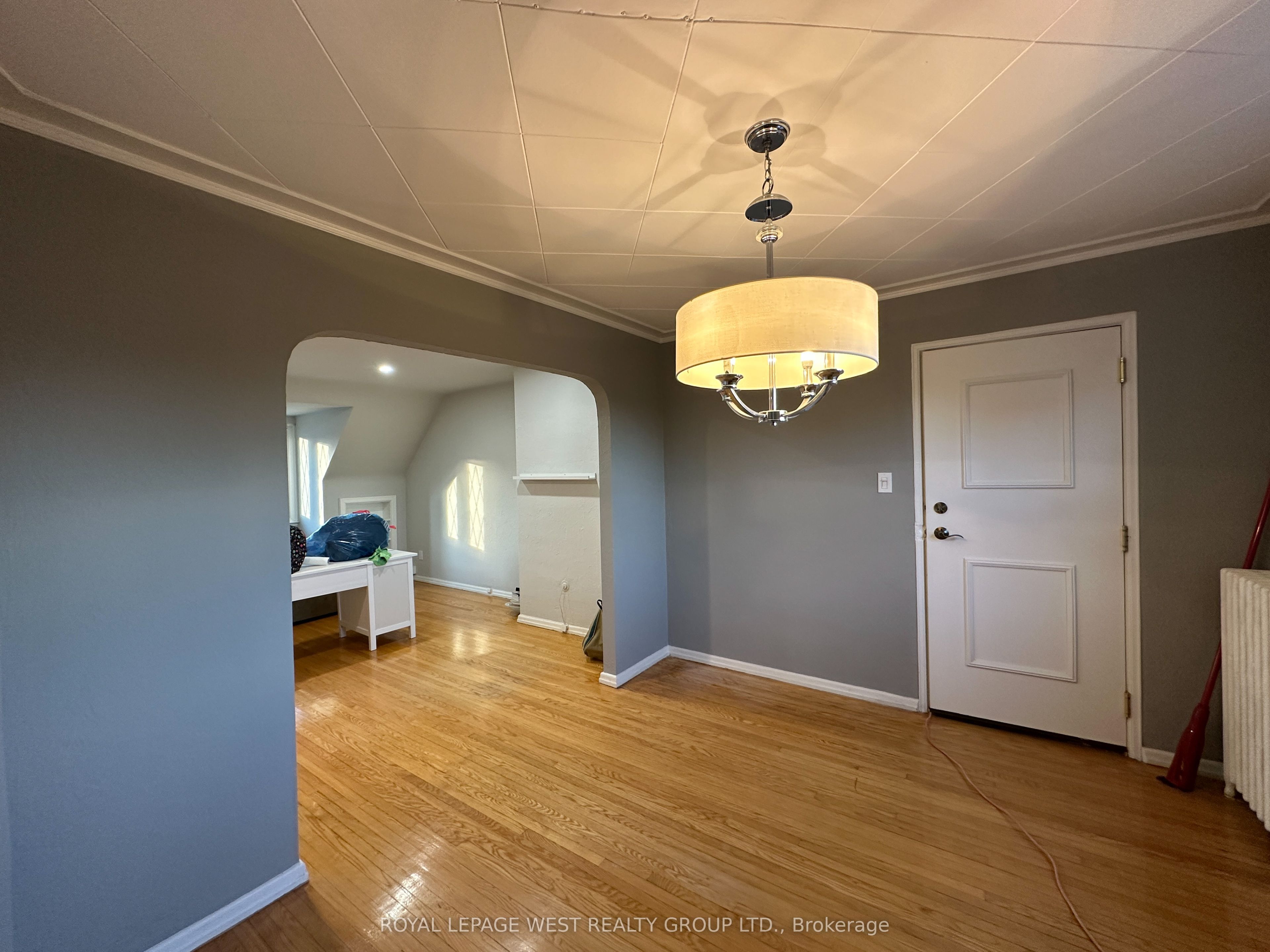 27 Mossom Road 6, Toronto, ON M6S 1L9 photo 4