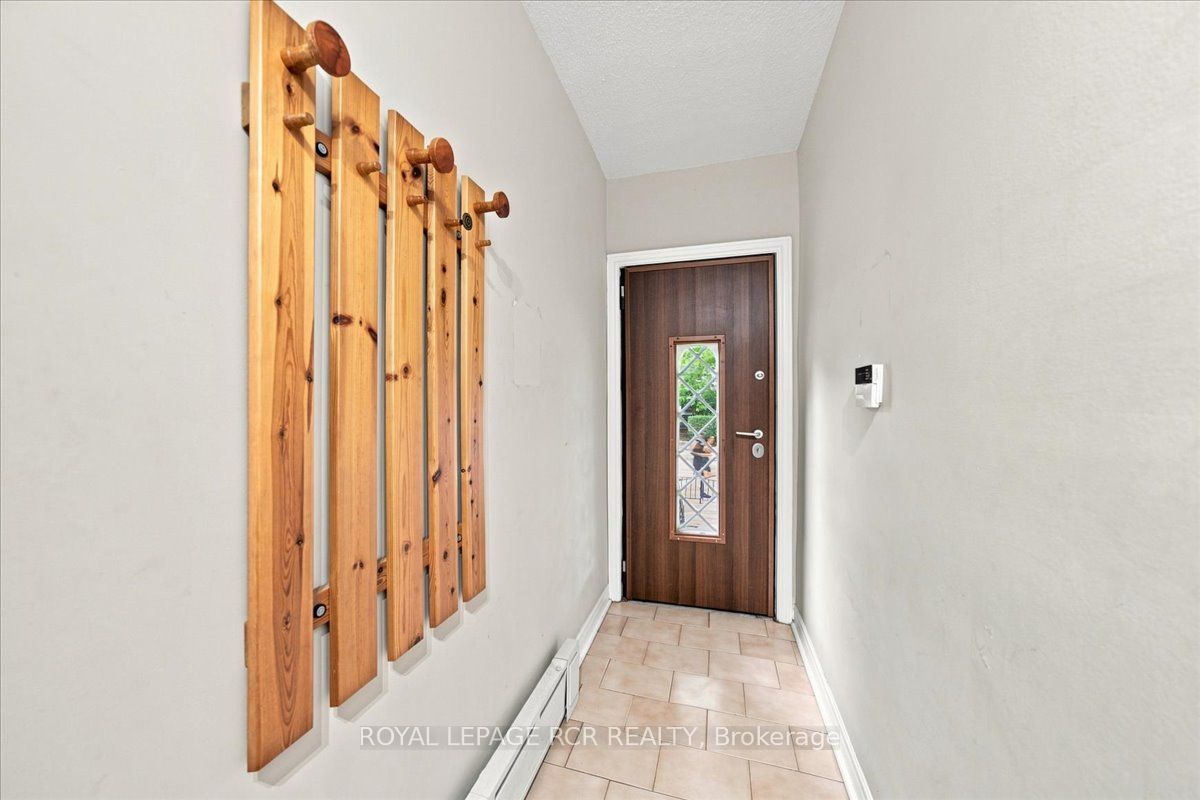 966 Shaw Street, Toronto, ON M6G 3M7 photo 3