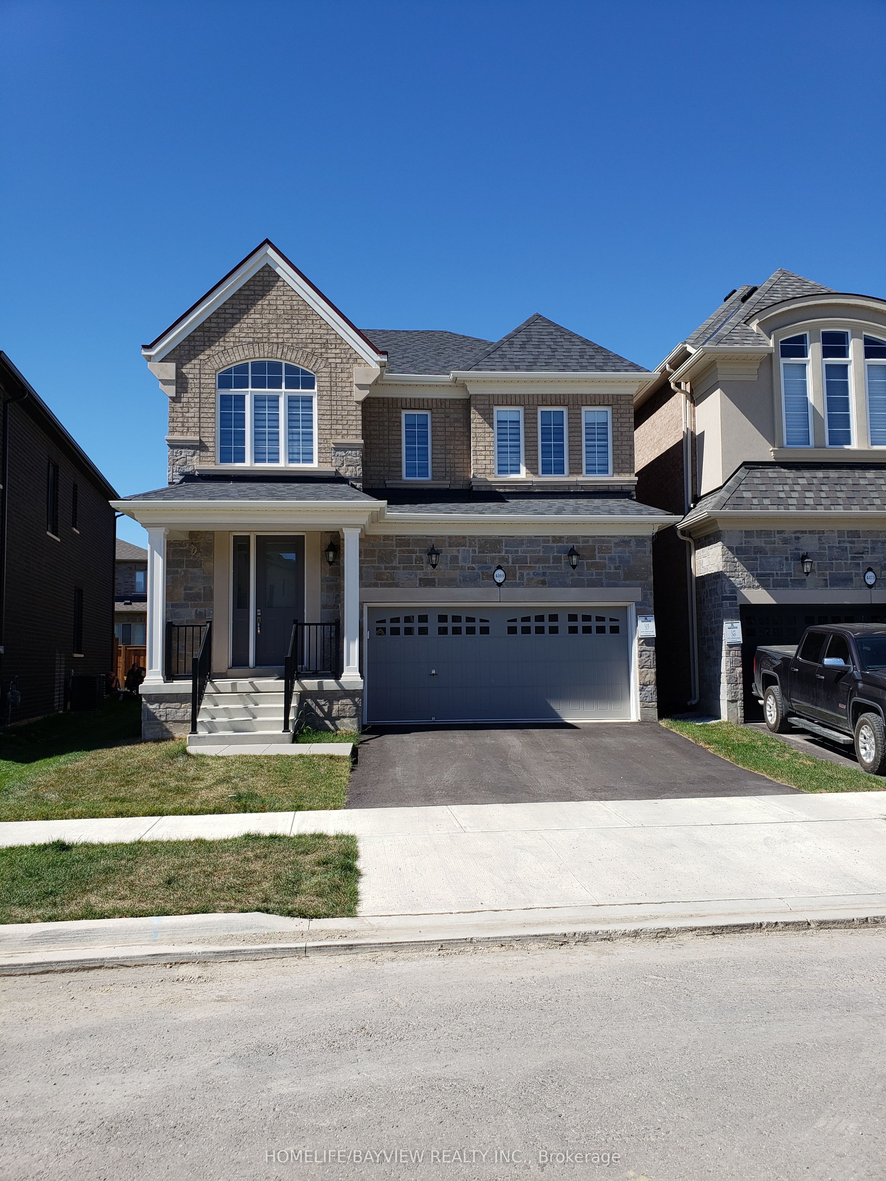 4169 Hillsborough Crescent, Oakville, ON L6H 3P9 photo 2