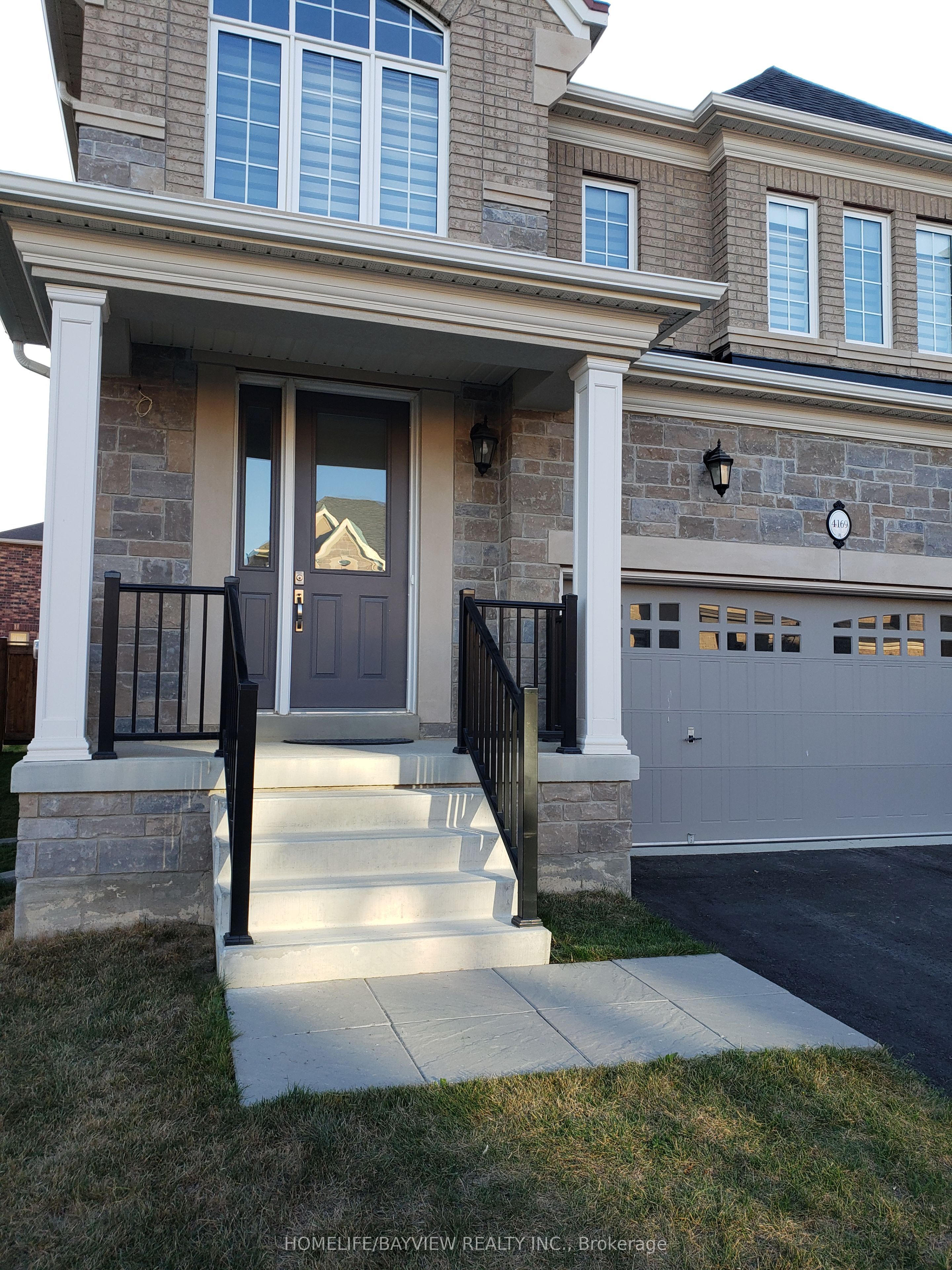 4169 Hillsborough Crescent, Oakville, ON L6H 3P9 photo 3
