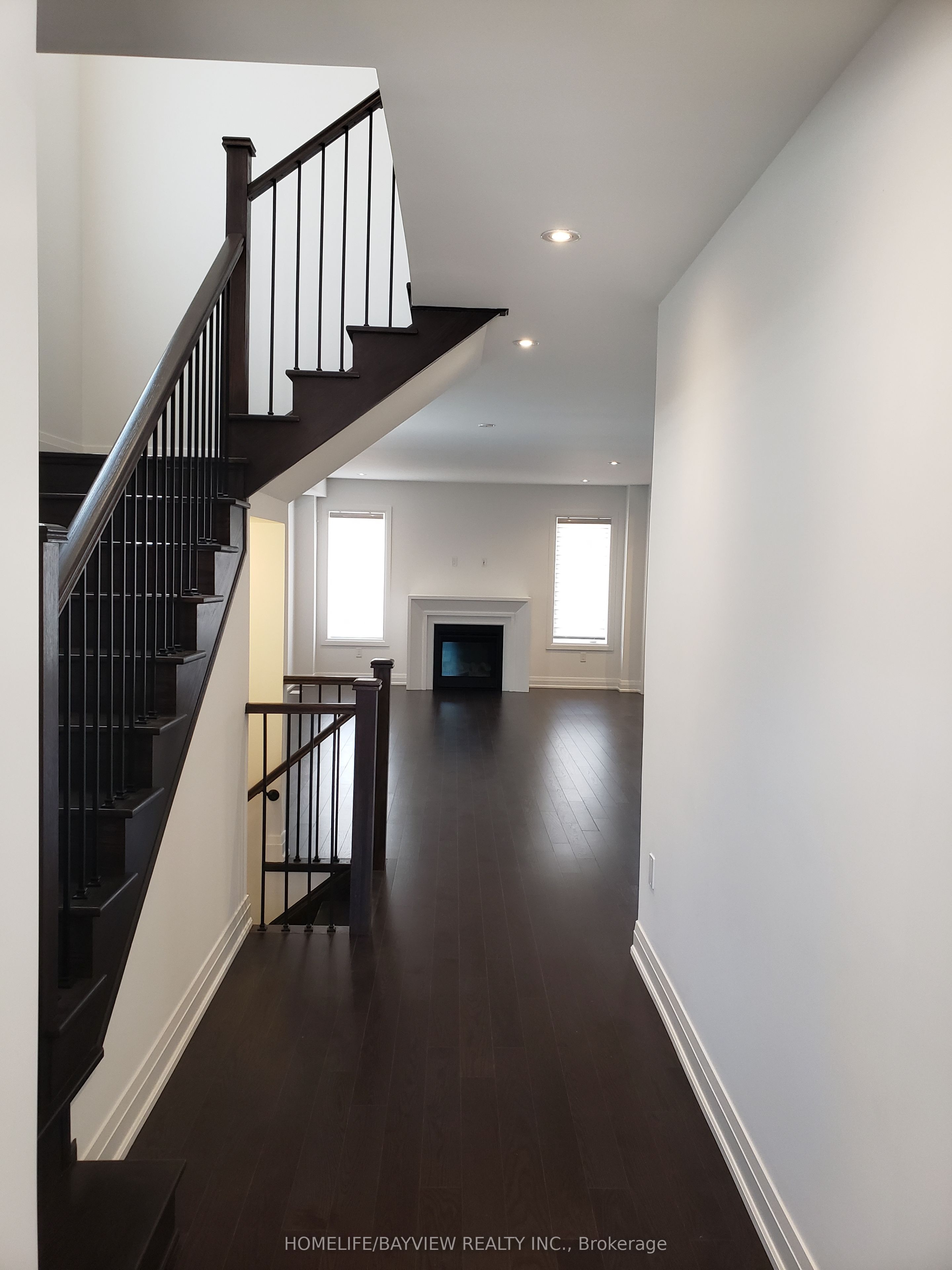 4169 Hillsborough Crescent, Oakville, ON L6H 3P9 photo 4