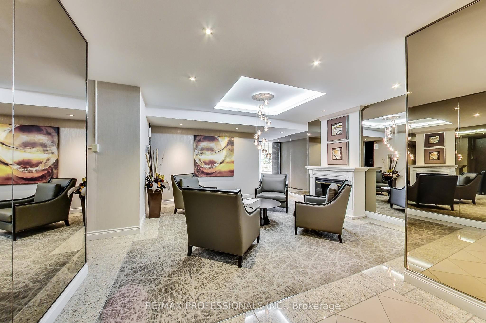 260 Scarlett Road 207, Toronto, ON M6N 4X6 photo 4