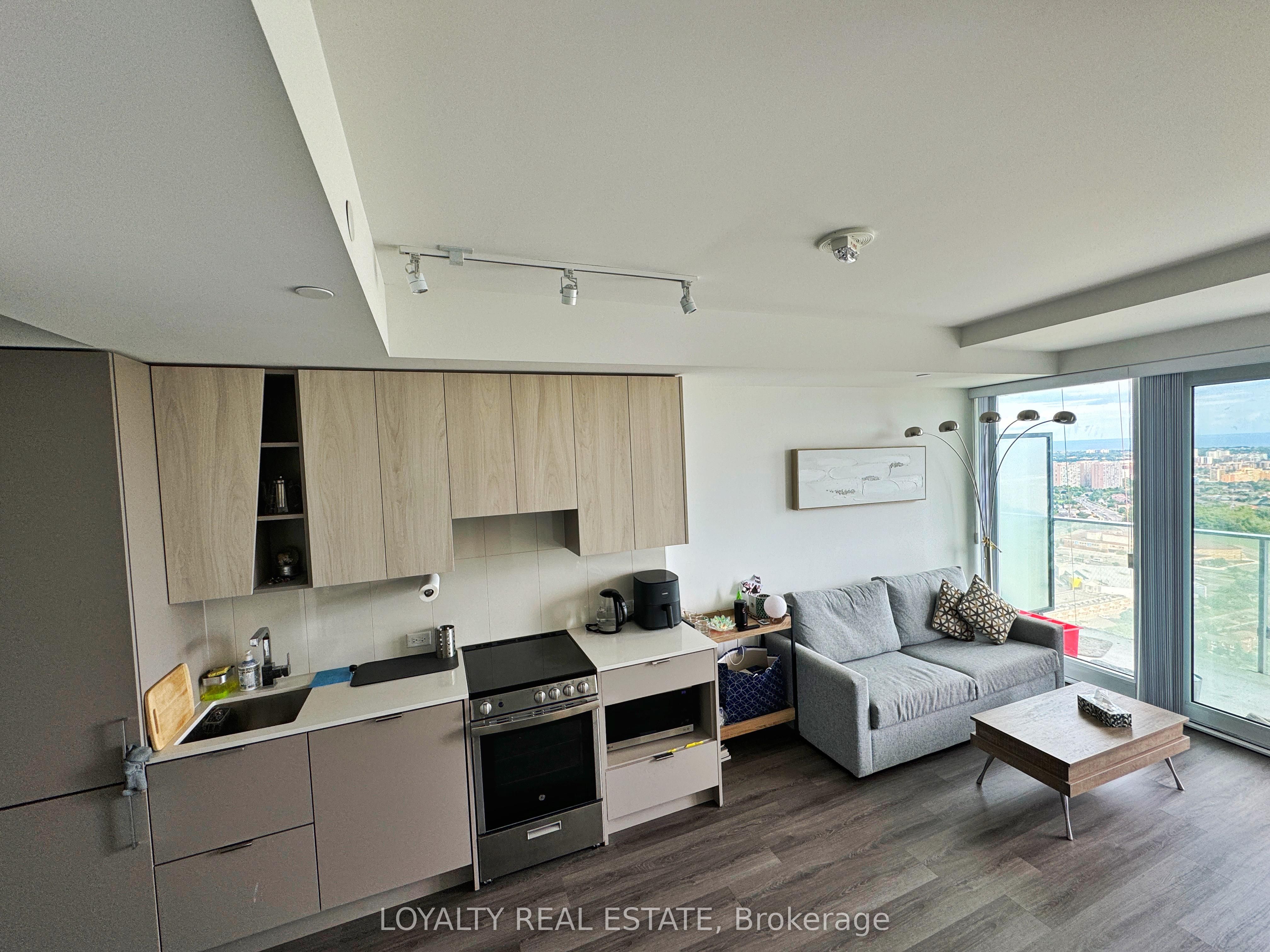 3883 Quartz Road 3208, Mississauga, ON L5B 0M4 photo 2