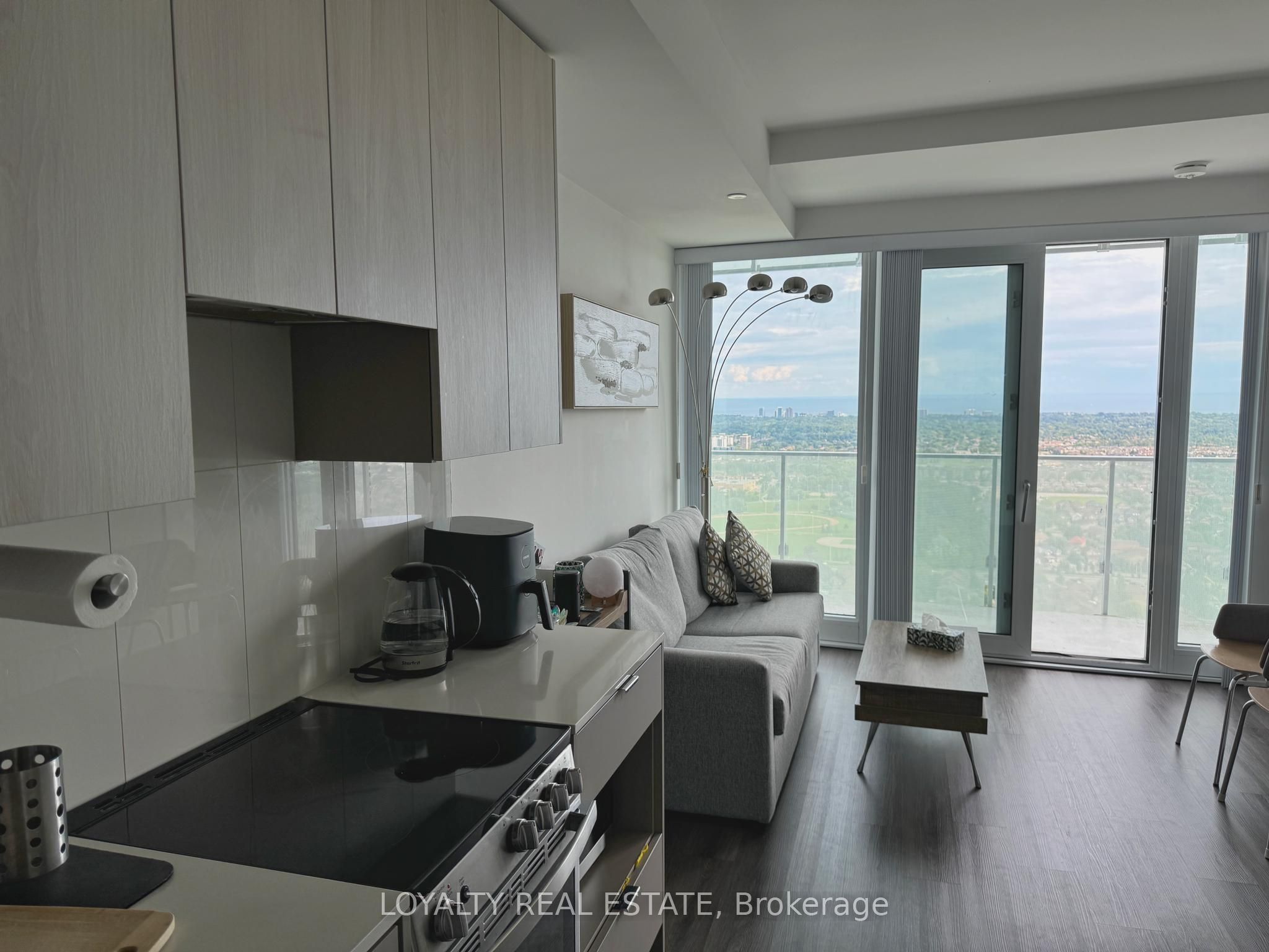 3883 Quartz Road 3208, Mississauga, ON L5B 0M4 photo 4