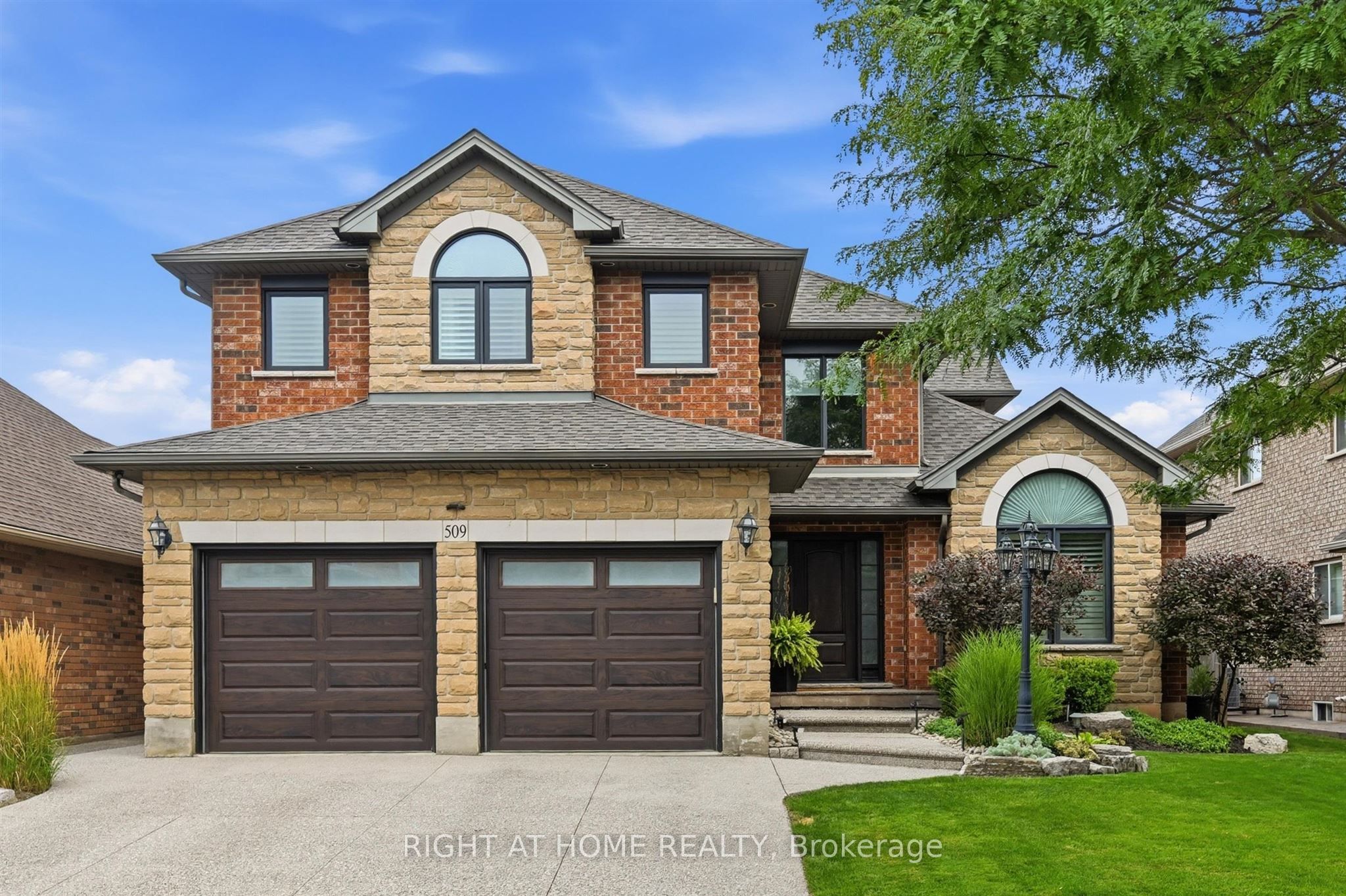 509 Larkspur Lane, Burlington, ON L7T 4L8 photo 3
