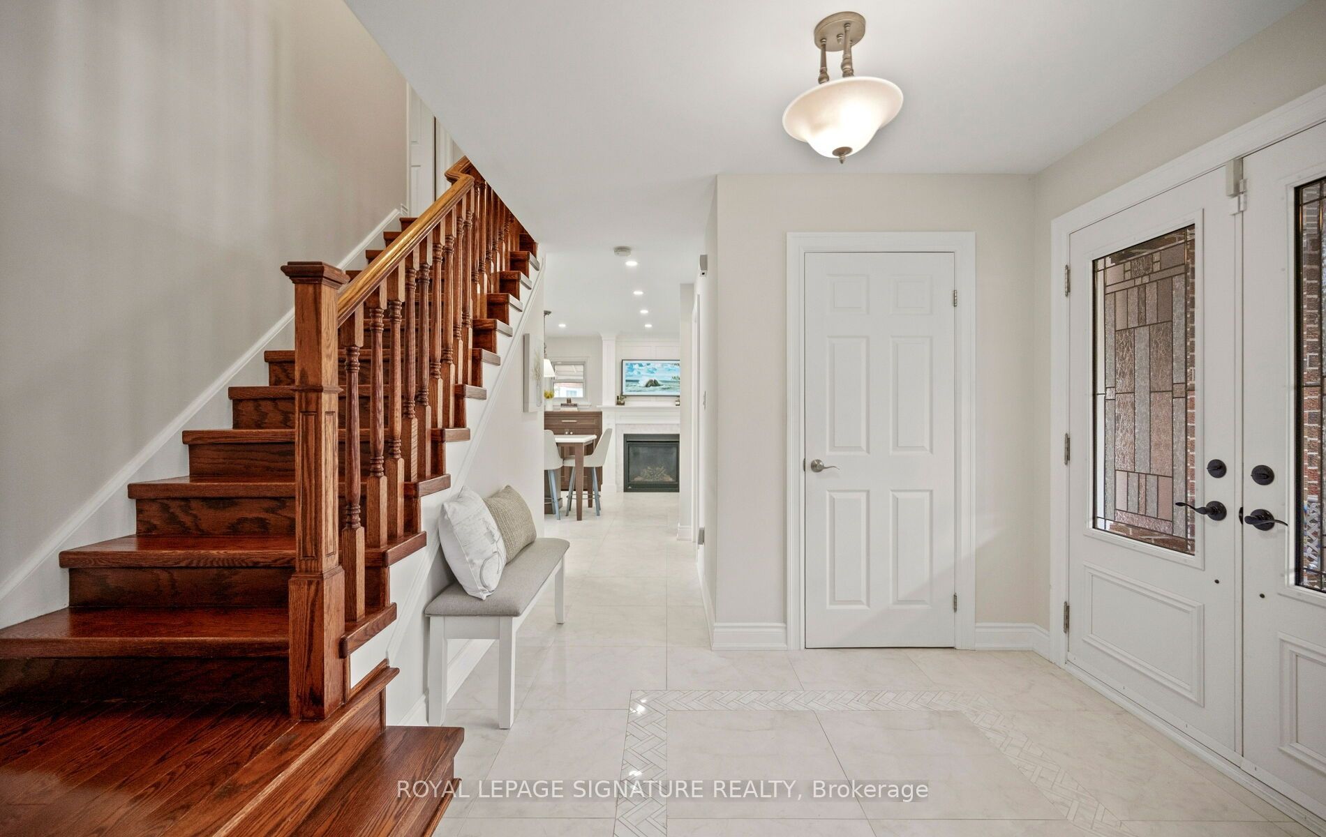1892 Beechknoll Avenue, Mississauga, ON L4W 2G3 photo 4