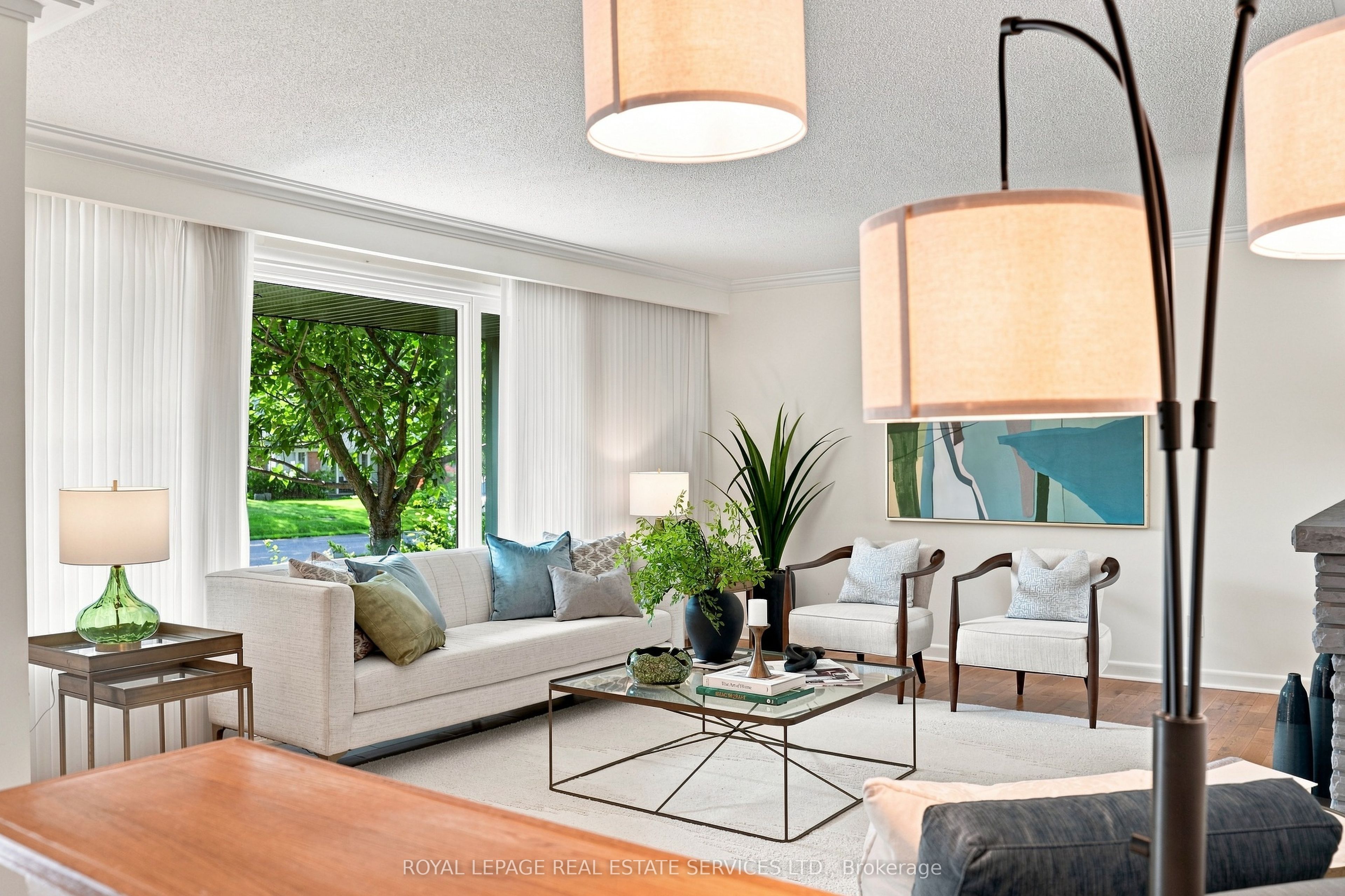 16 Oldham Road, Toronto, ON M9A 2B7 photo 3