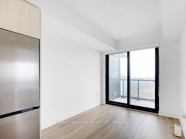 86 Dundas Street E 1015, Mississauga, ON L5A 1W4 photo 4