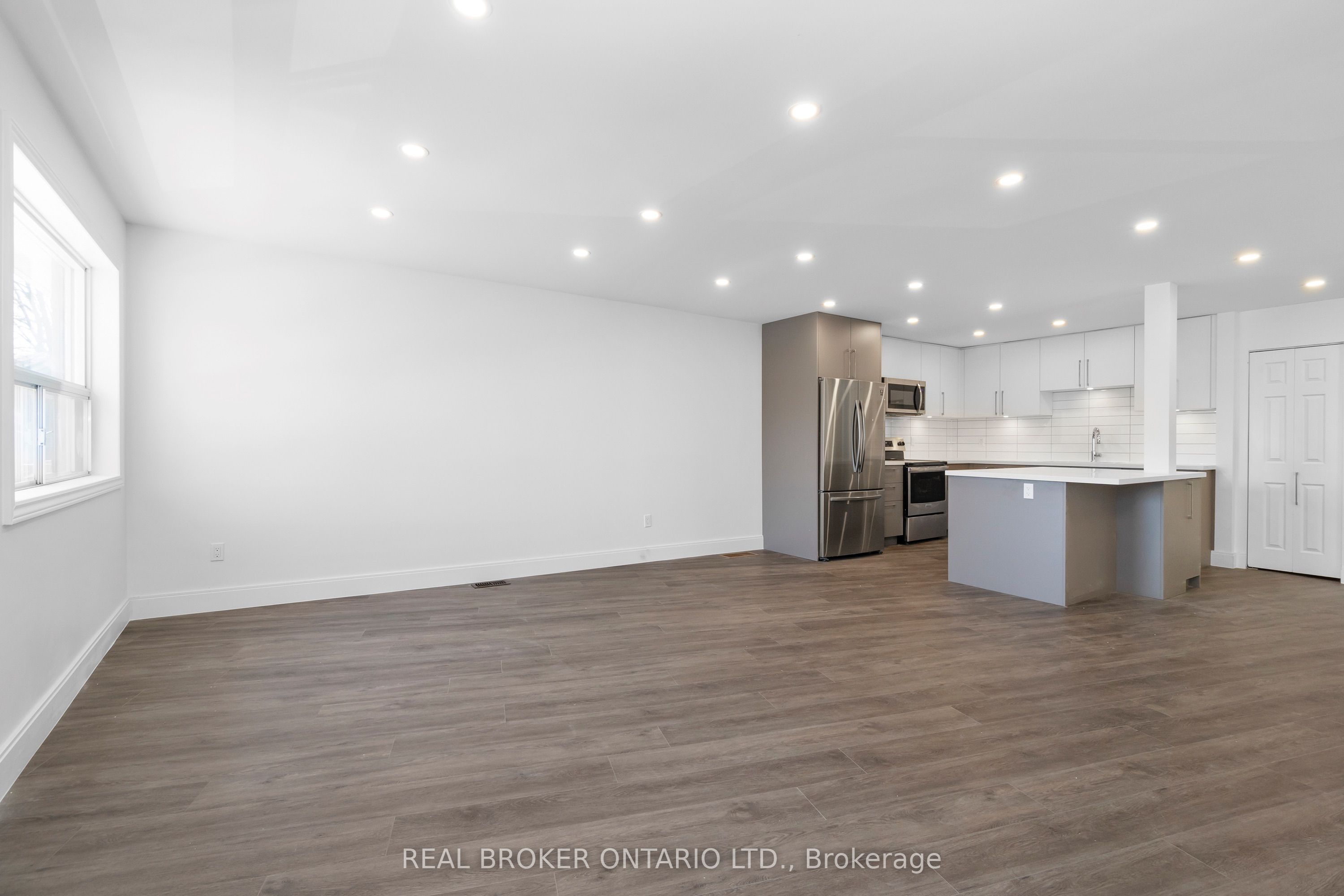 1498 Paddington Court UPPER, Burlington, ON L7M 1W7 photo 4