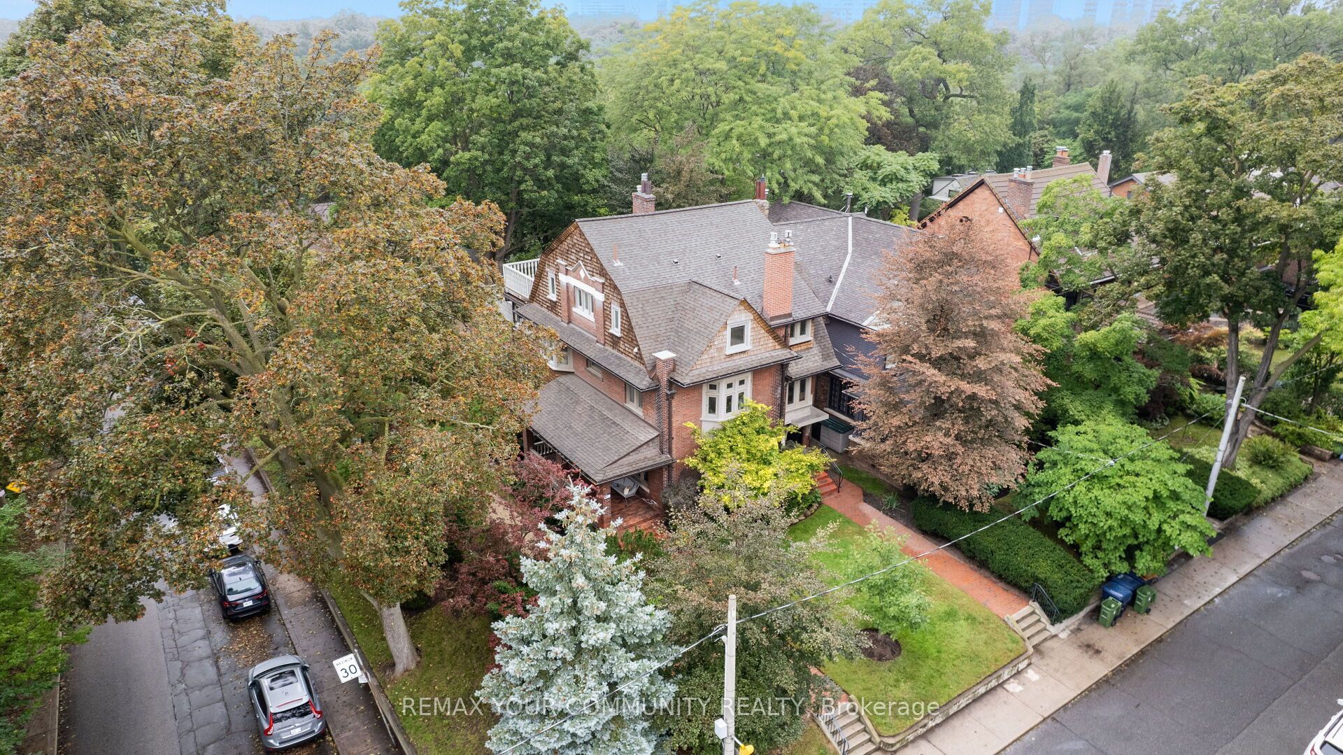 62 Indian Grove, Toronto, ON M6R 2Y4 photo 4