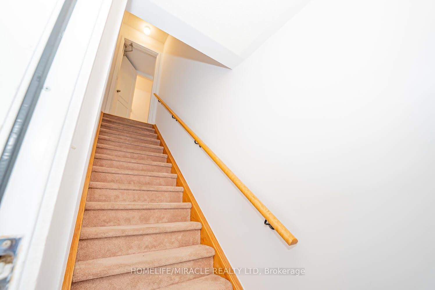 2476 Post Road 3, Oakville, ON L6H 0K1 photo 3