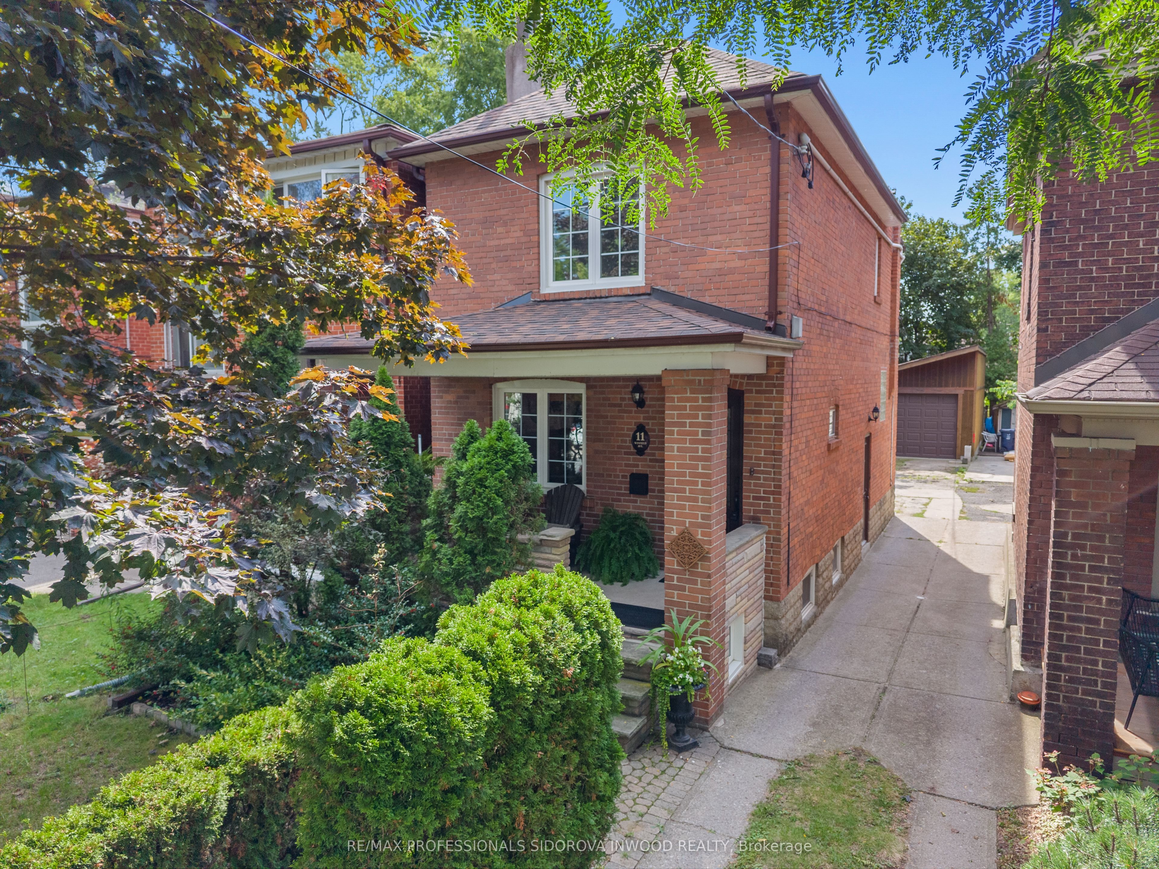 11 Winfield Avenue, Toronto, ON M6S 2J7 photo 3