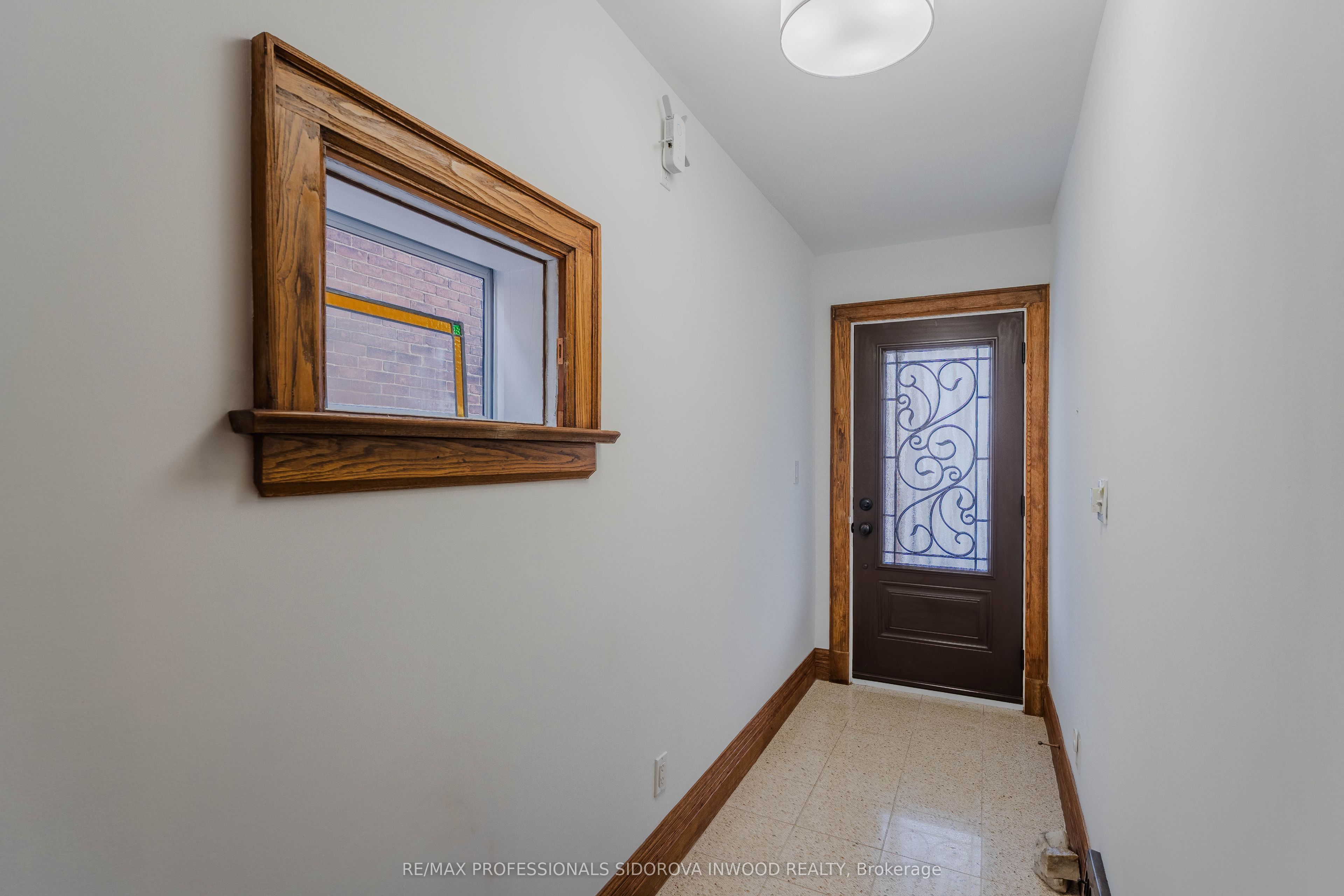 11 Winfield Avenue, Toronto, ON M6S 2J7 photo 4