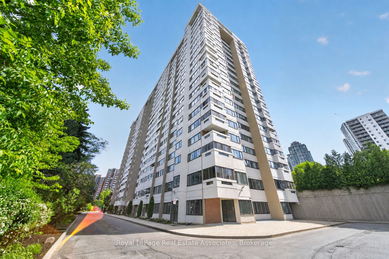 1580 Mississauga Valley Boulevard 901, Mississauga, ON L5A 3T8