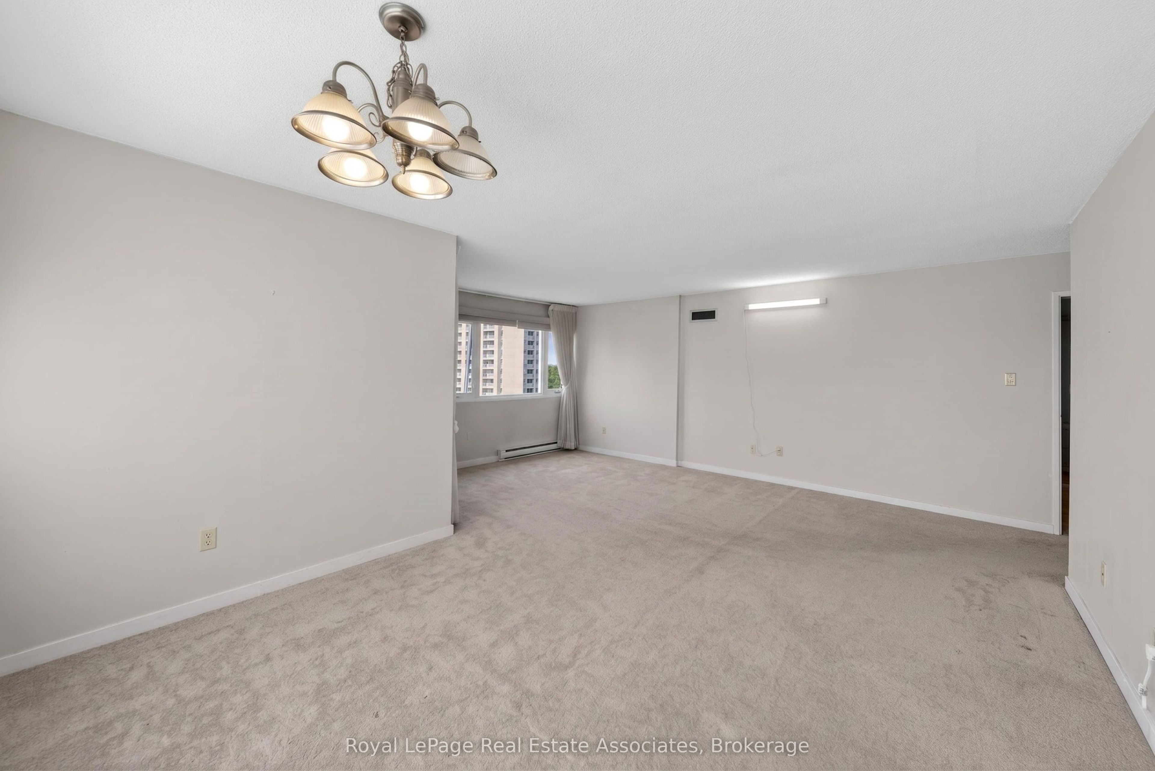 1580 Mississauga Valley Boulevard 901, Mississauga, ON L5A 3T8 photo 4