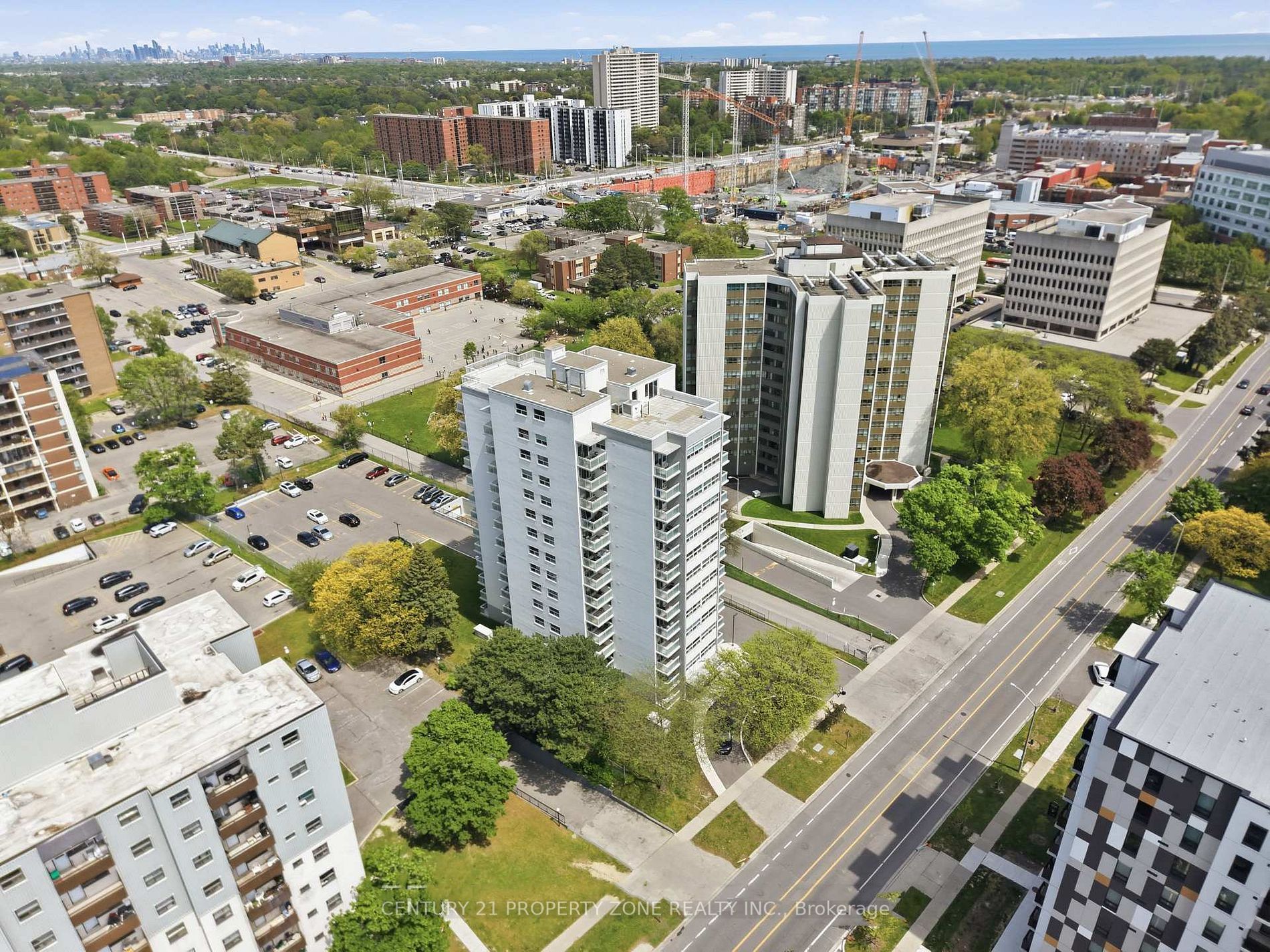 2345 Confederation Parkway 1103, Mississauga, ON L5B 2H3