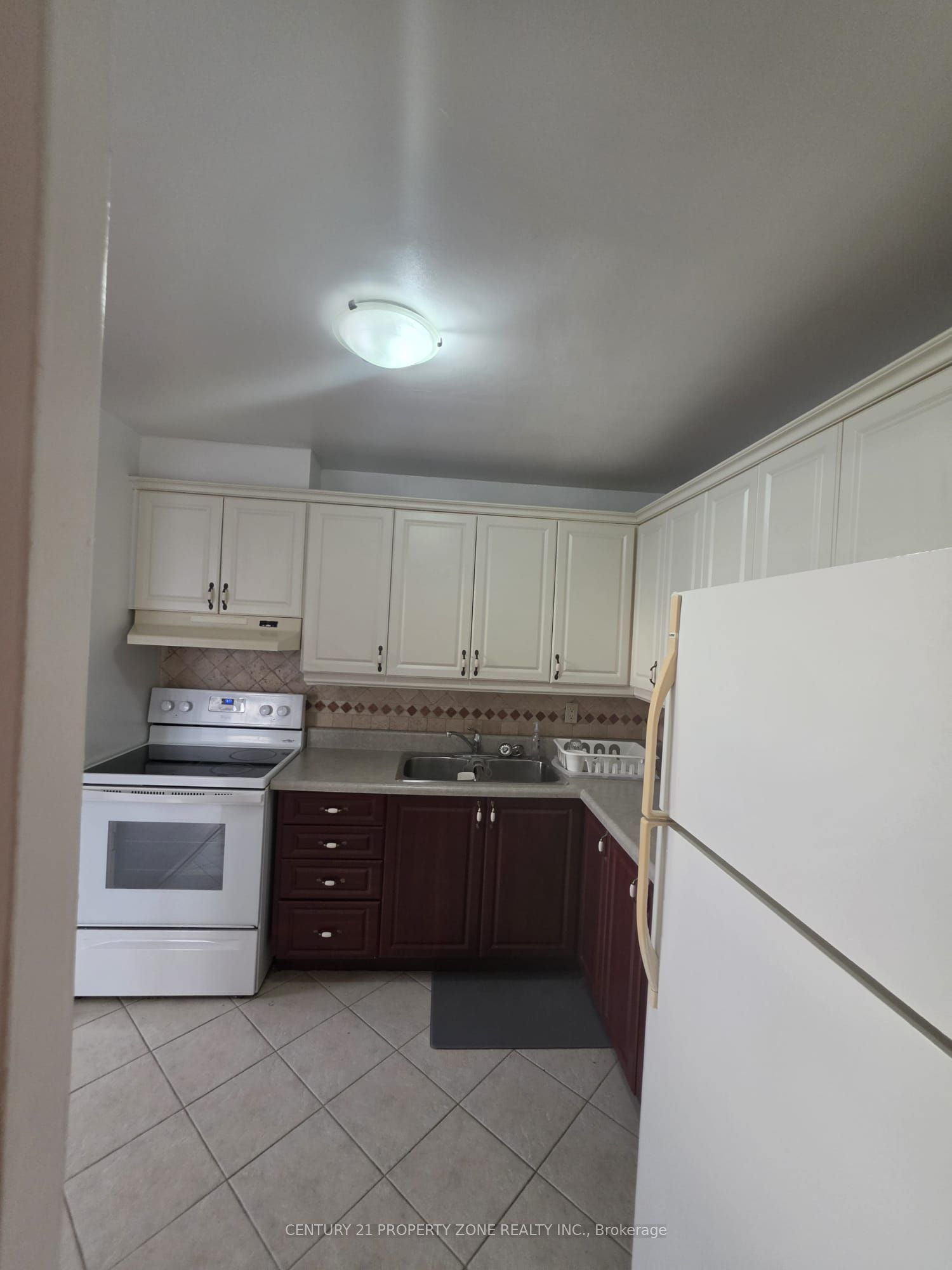 2345 Confederation Parkway 1103, Mississauga, ON L5B 2H3 photo 2