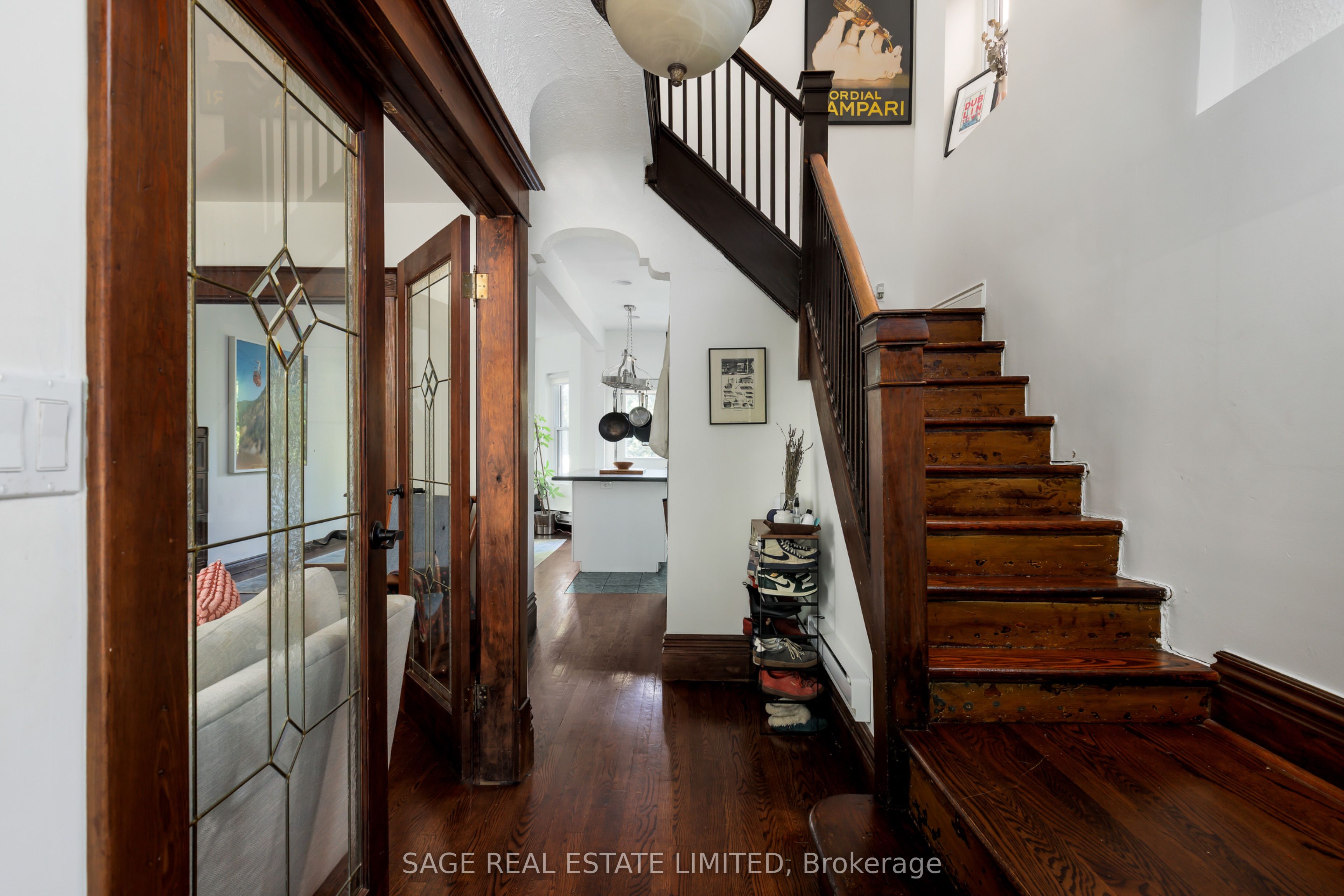 32 Roblocke Avenue Main, Toronto, ON M6G 3R7 photo 4