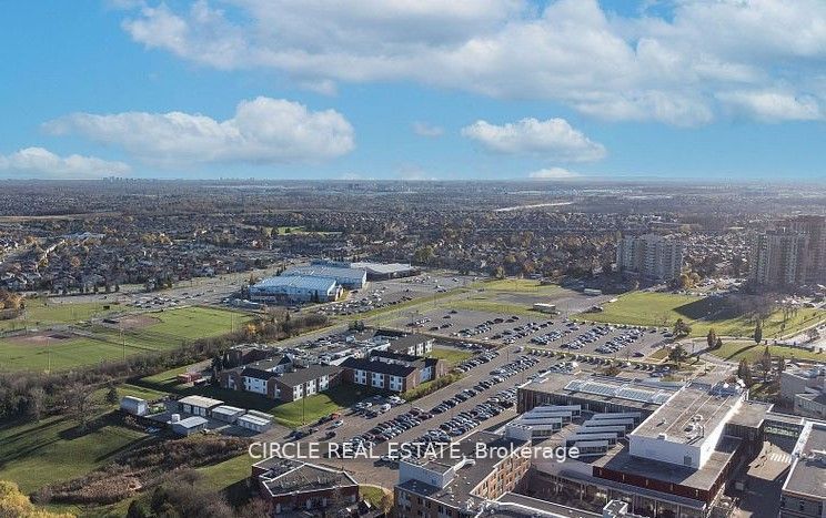 225 Malta Avenue 411, Brampton, ON L6Y 6L6 photo 4