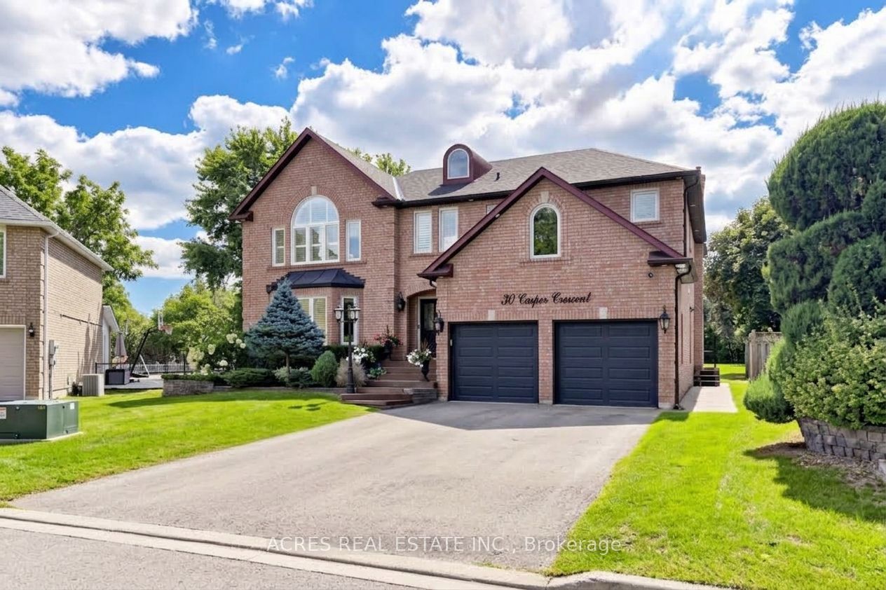 30 Casper Crescent, Brampton, ON L6W 4N2 photo 2