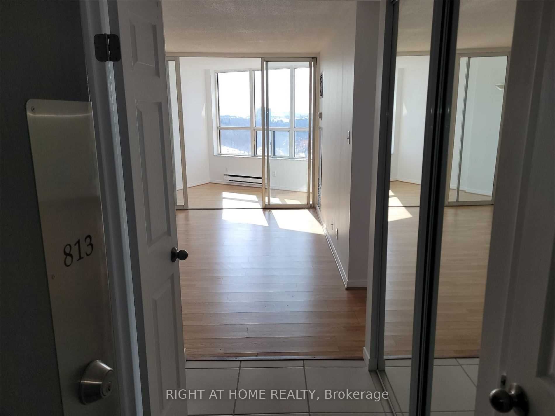 6 Humberline Drive 813, Toronto, ON M9W 6X8 photo 2