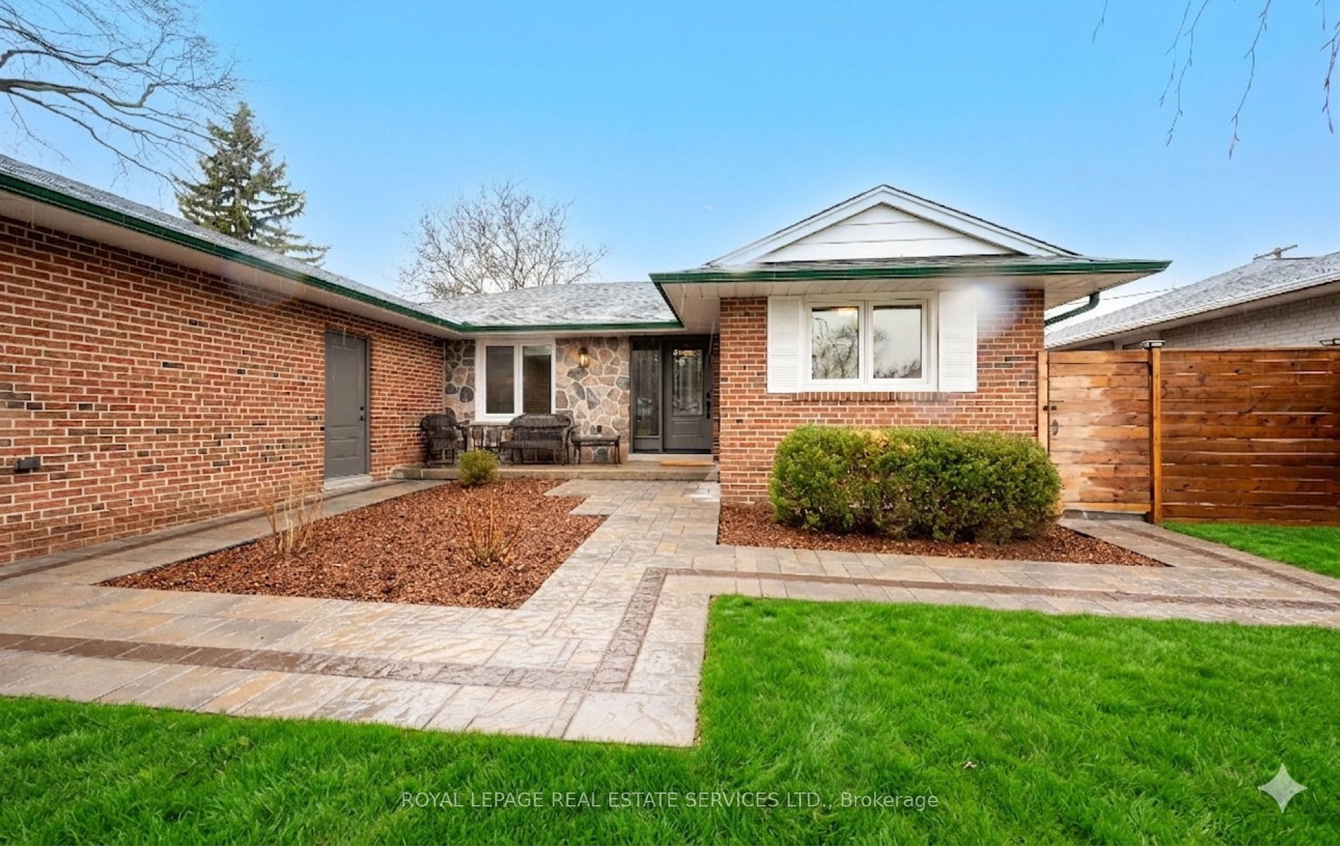 22 Arbroath Crescent, Toronto, ON M9C 2T1 photo 4