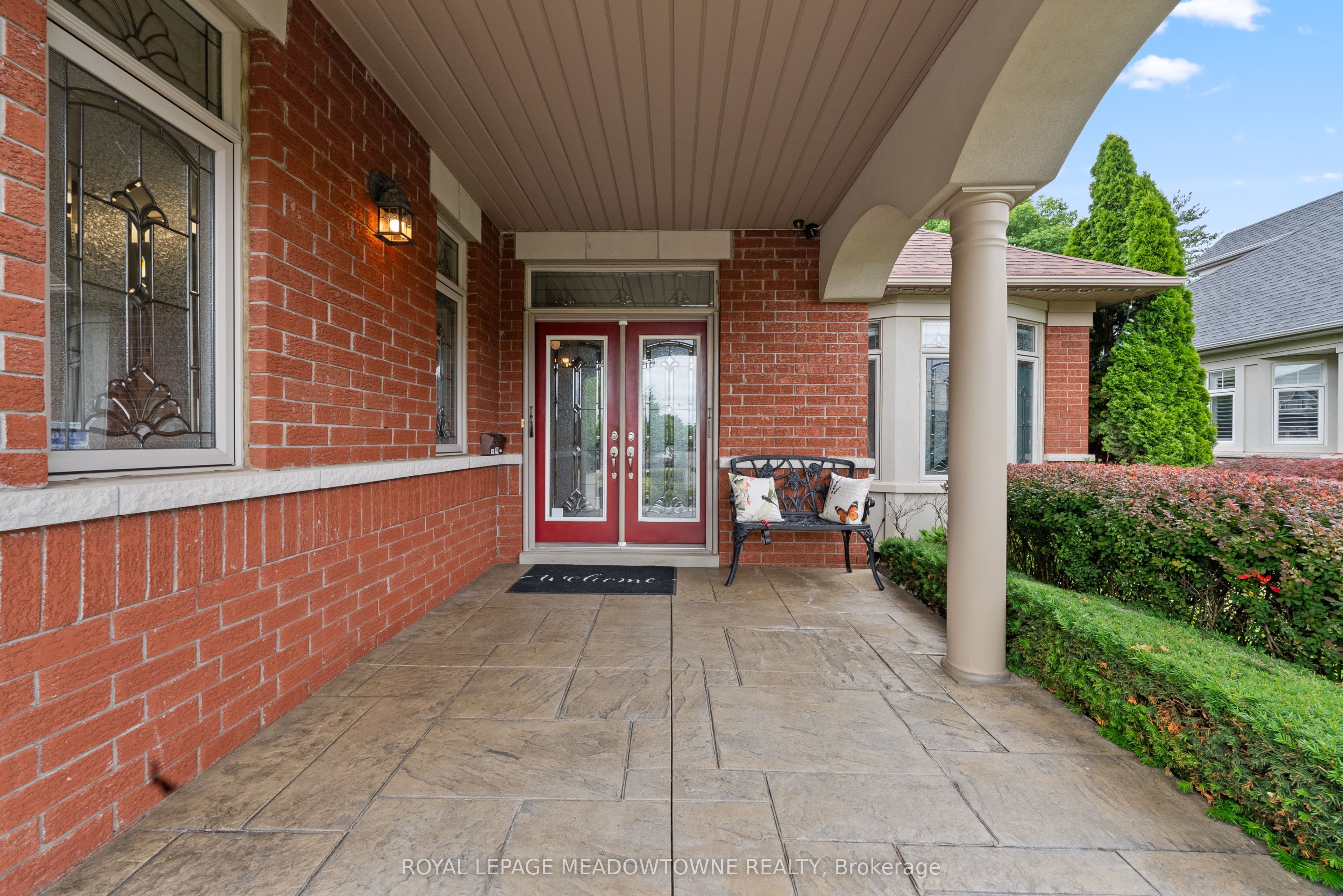 17 Mcnutt Street, Brampton, ON L6Y 5L3 photo 2