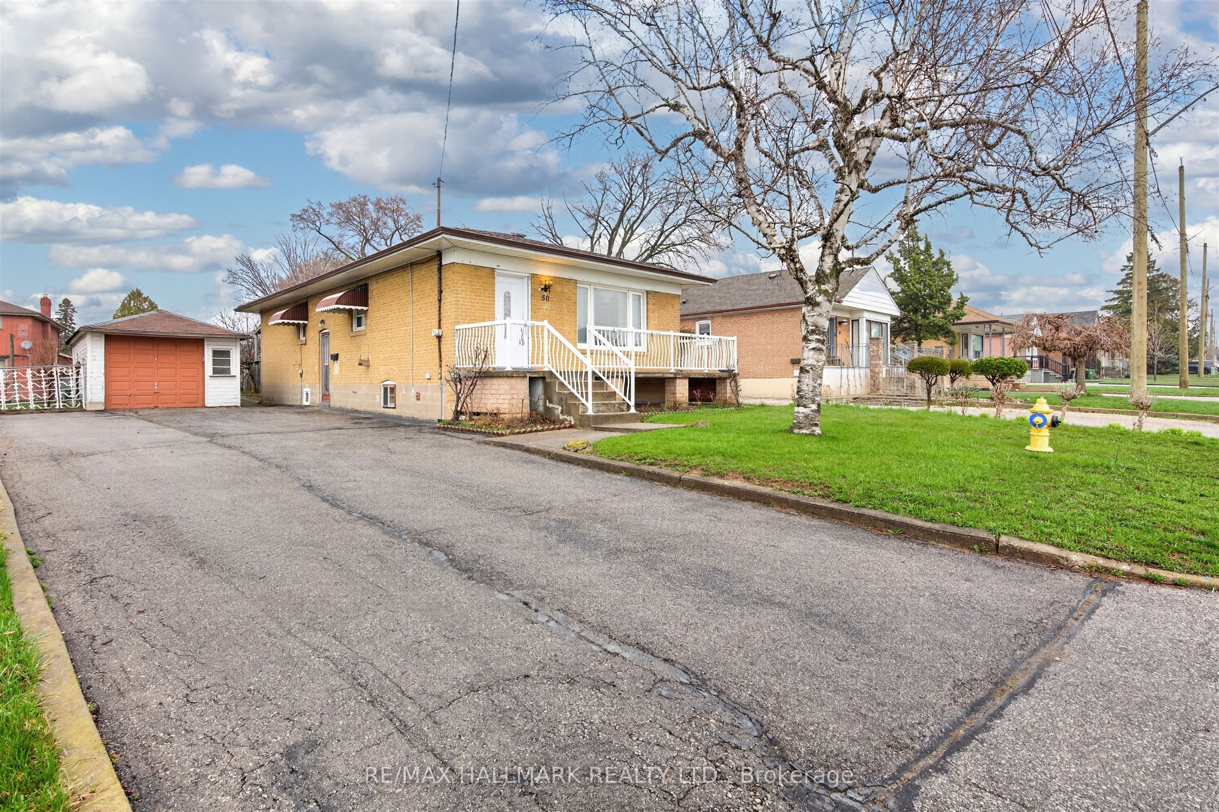 50 Dorking Crescent, Toronto, ON M3M 2B6 photo 2