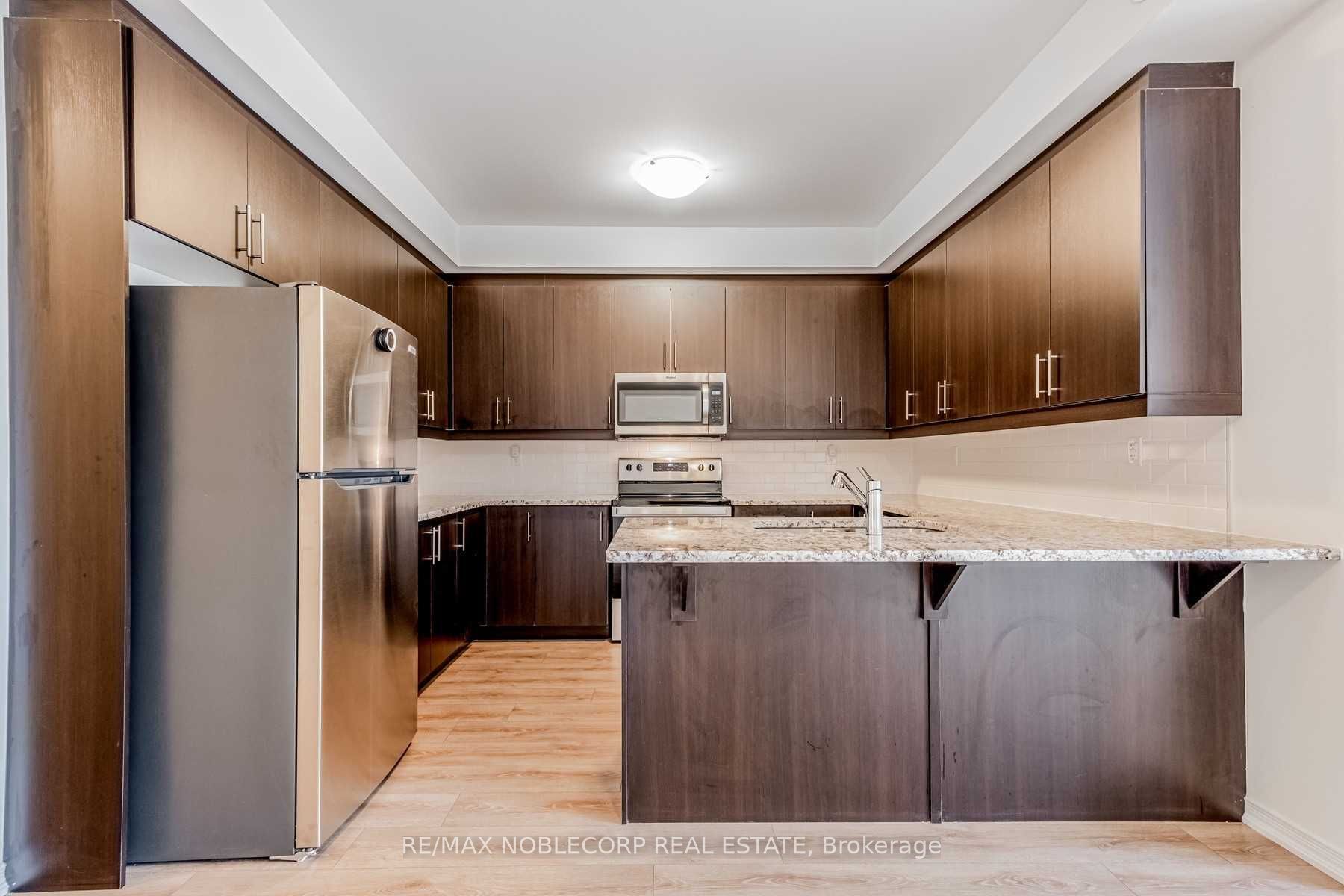 620 Rexdale Boulevard 2, Toronto, ON M9W 0G1 photo 4