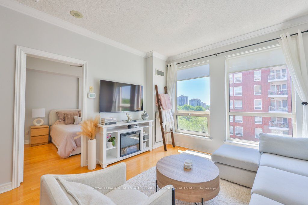 50 Old Mill Road 706, Oakville, ON L6J 7W1