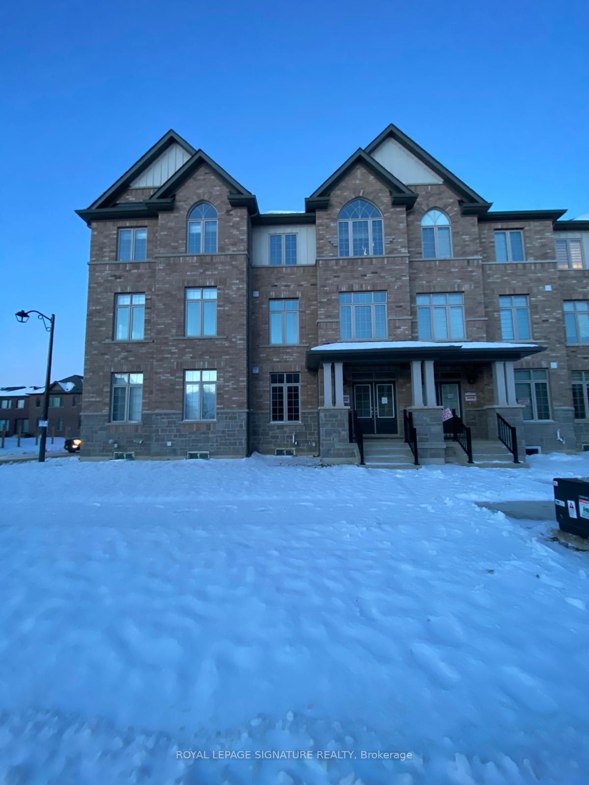 29 Petch Avenue, Caledon, ON L7C 4J6