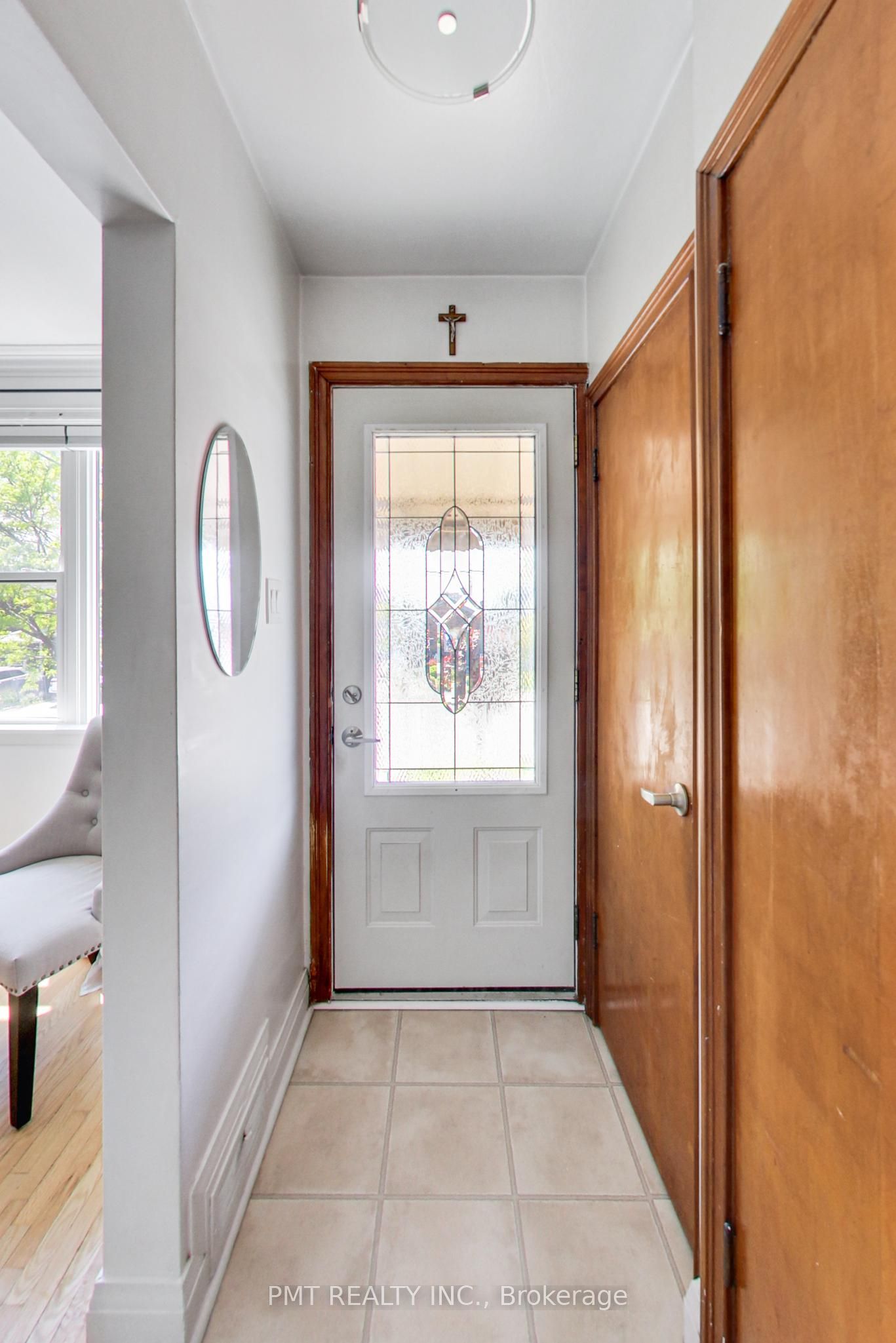 25 Ronald Avenue, Toronto, ON M6E 4M5 photo 5