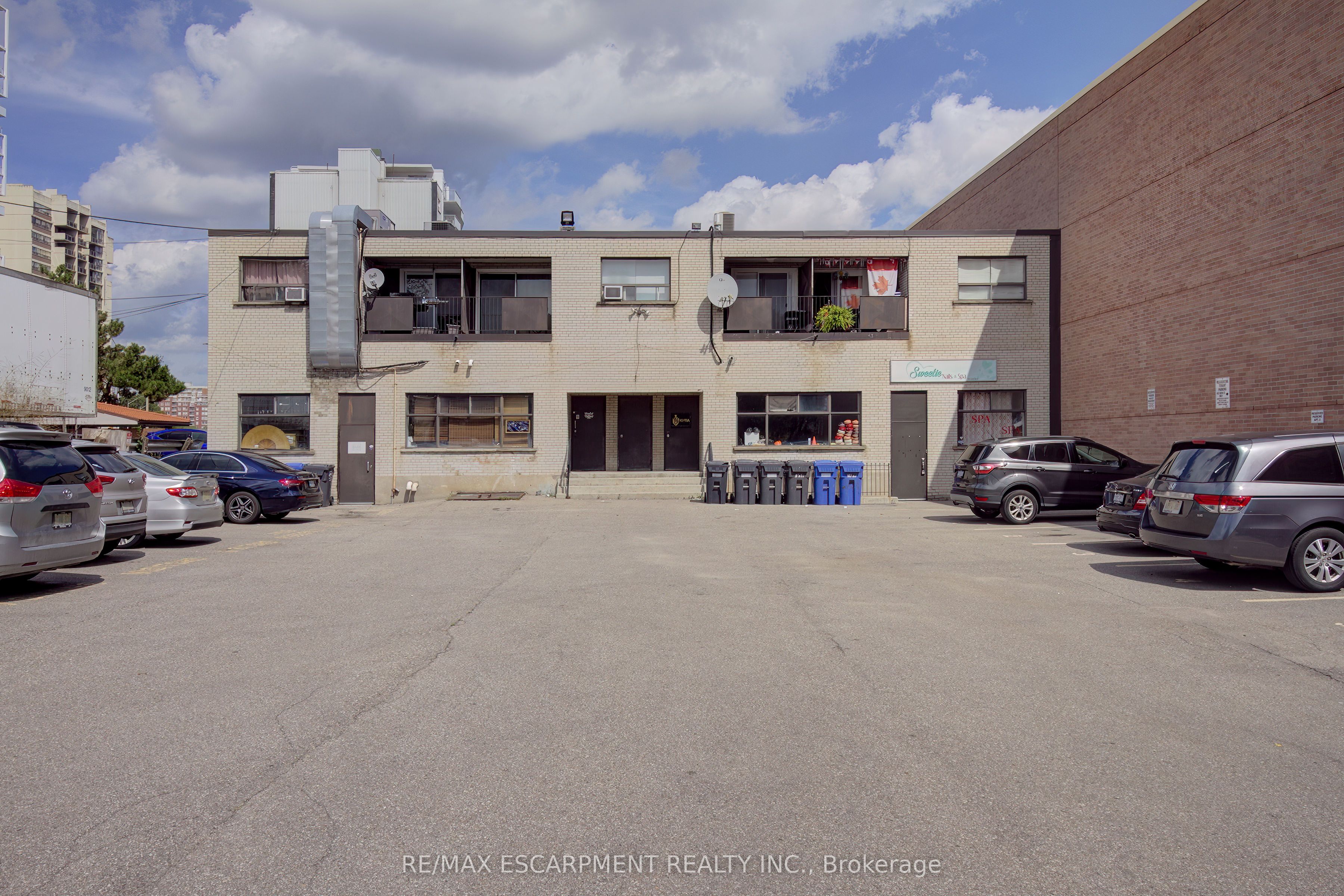 492 Kerr Street 9, Oakville, ON L6K 3C5 photo 2