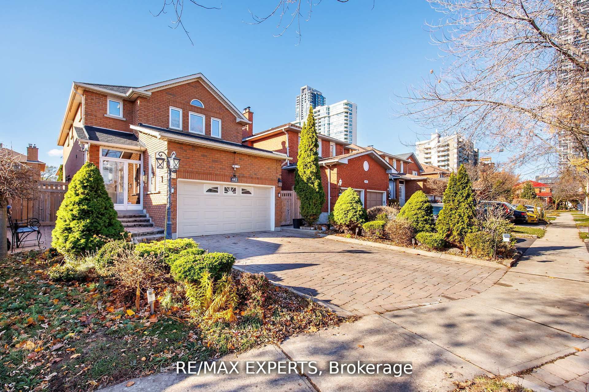 482 Malaga Road, Mississauga, ON L5B 3W2 photo 2