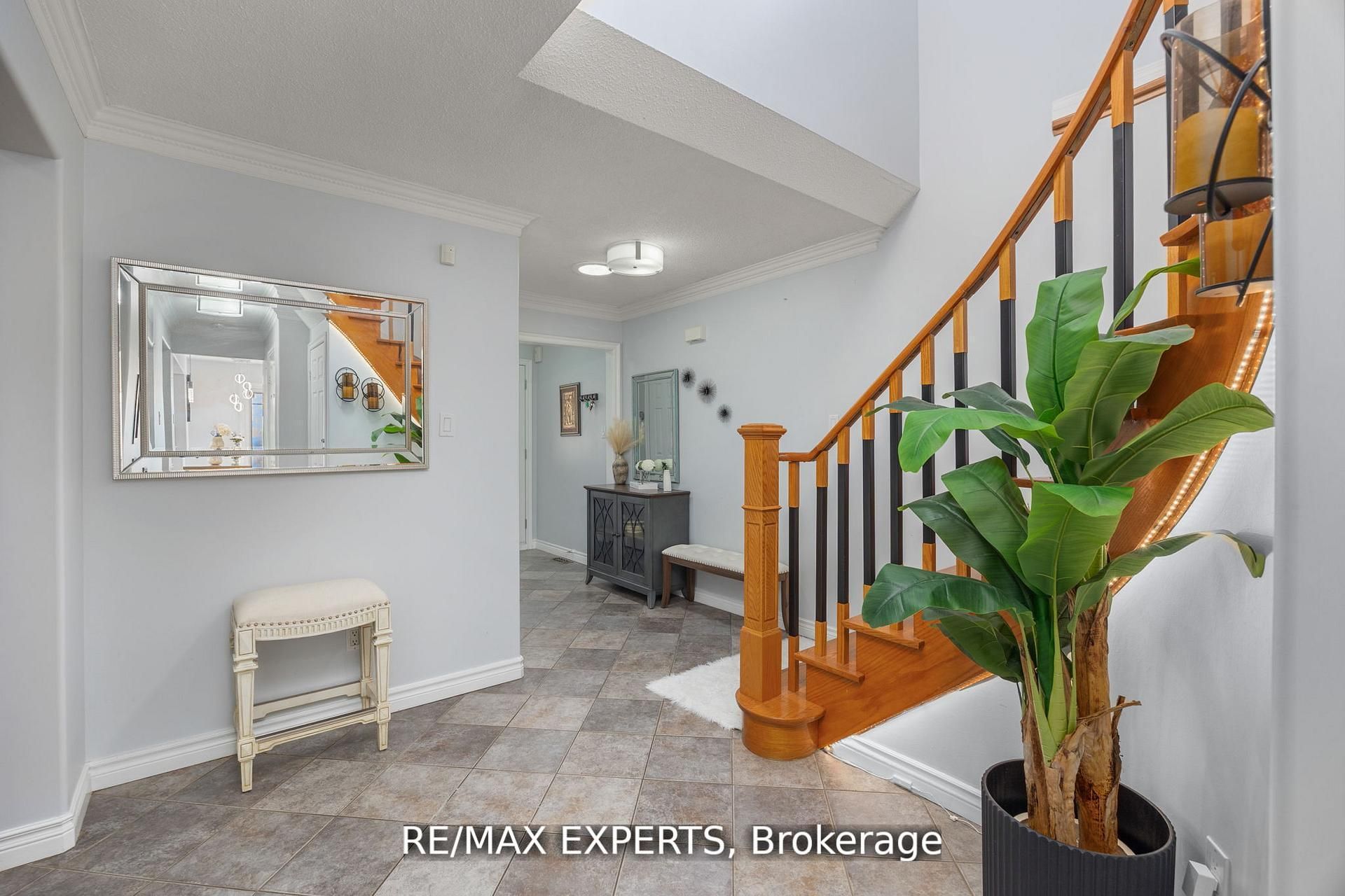 482 Malaga Road, Mississauga, ON L5B 3W2 photo 3