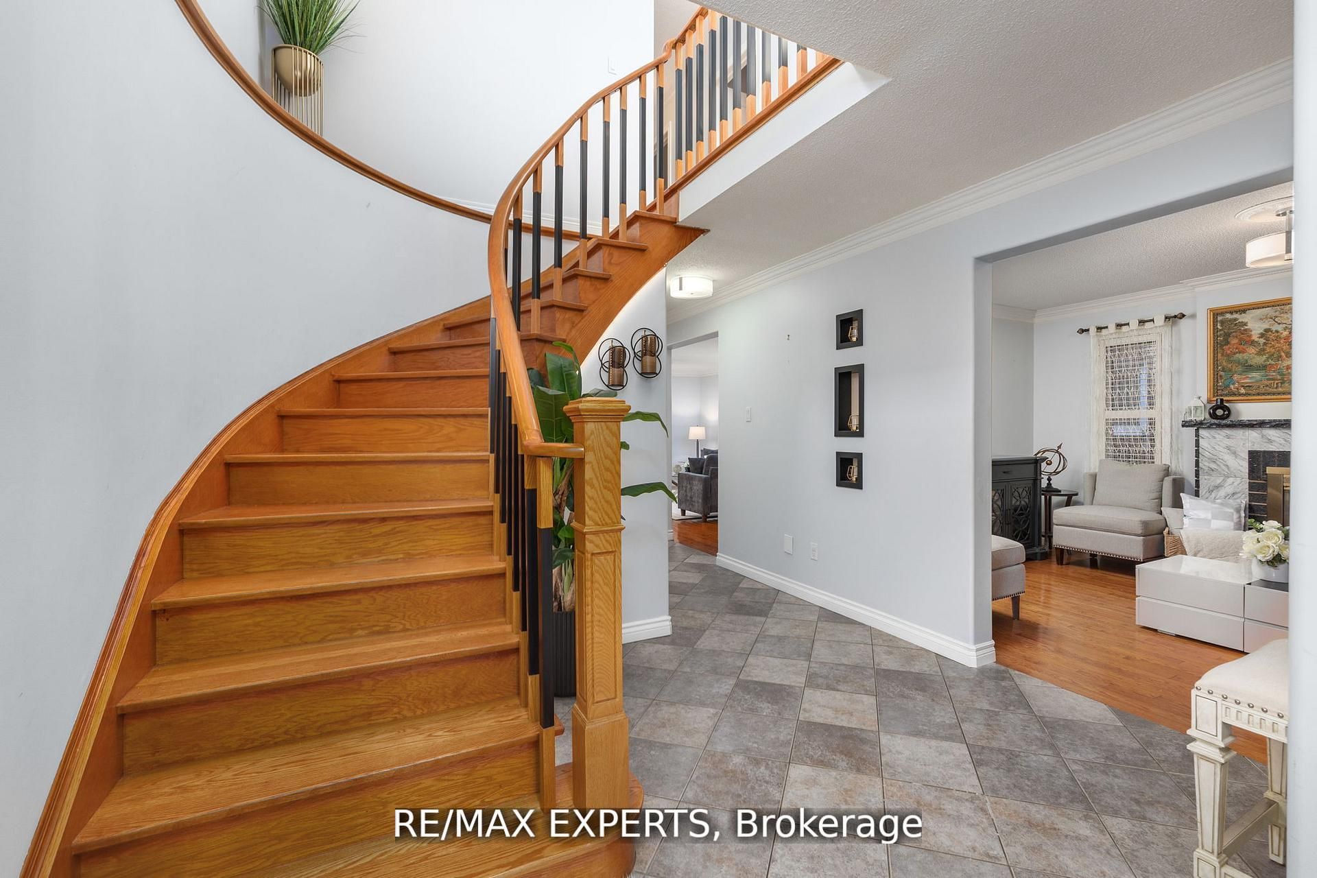 482 Malaga Road, Mississauga, ON L5B 3W2 photo 4